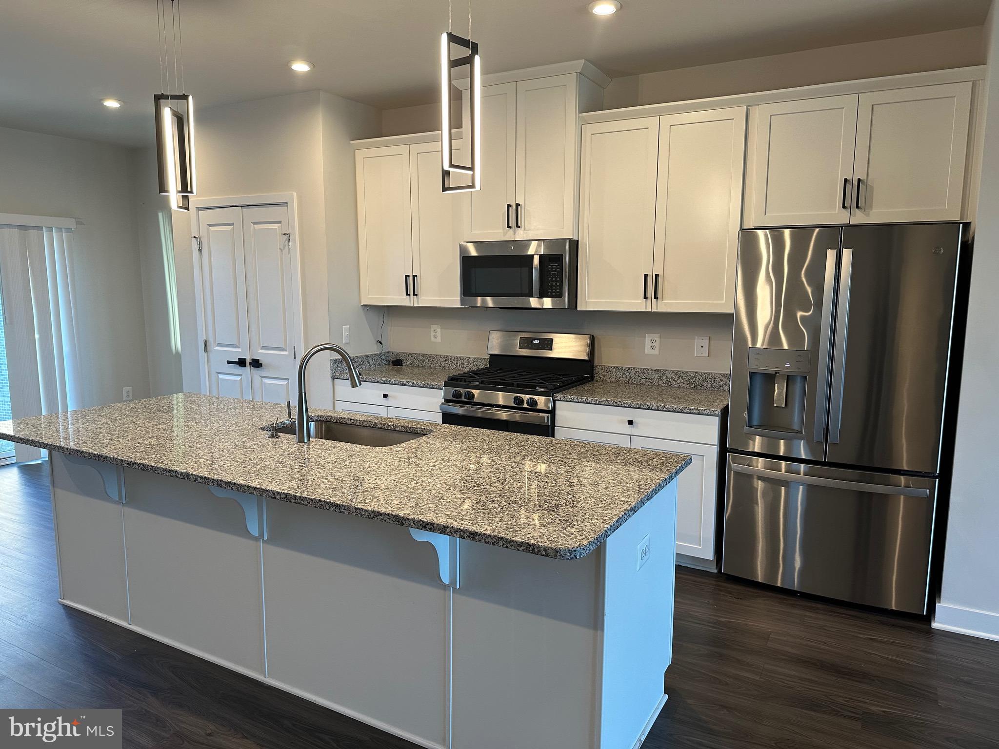 VILLAGE OF TOWNE SQUARE - Residential