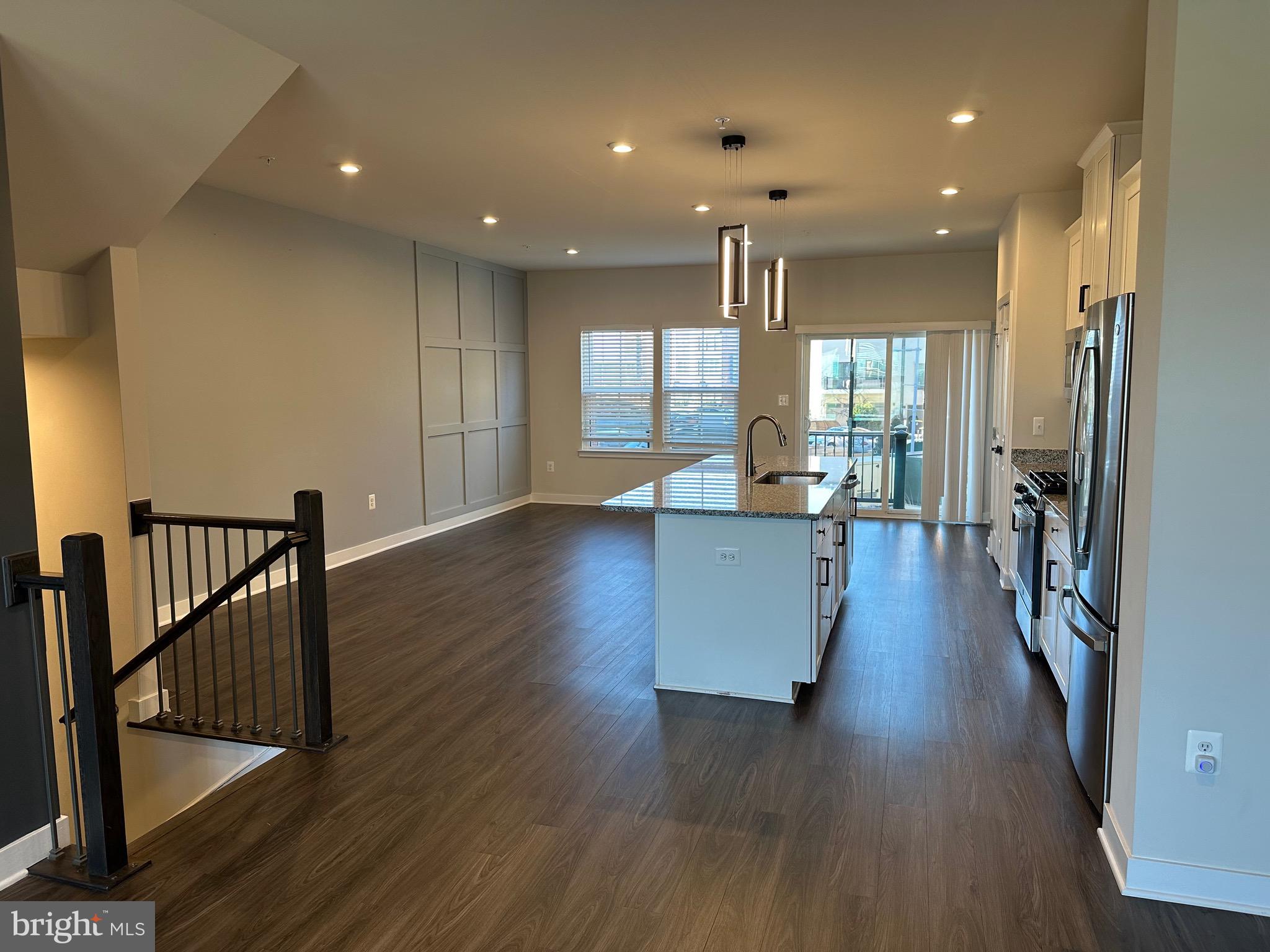 VILLAGE OF TOWNE SQUARE - Residential