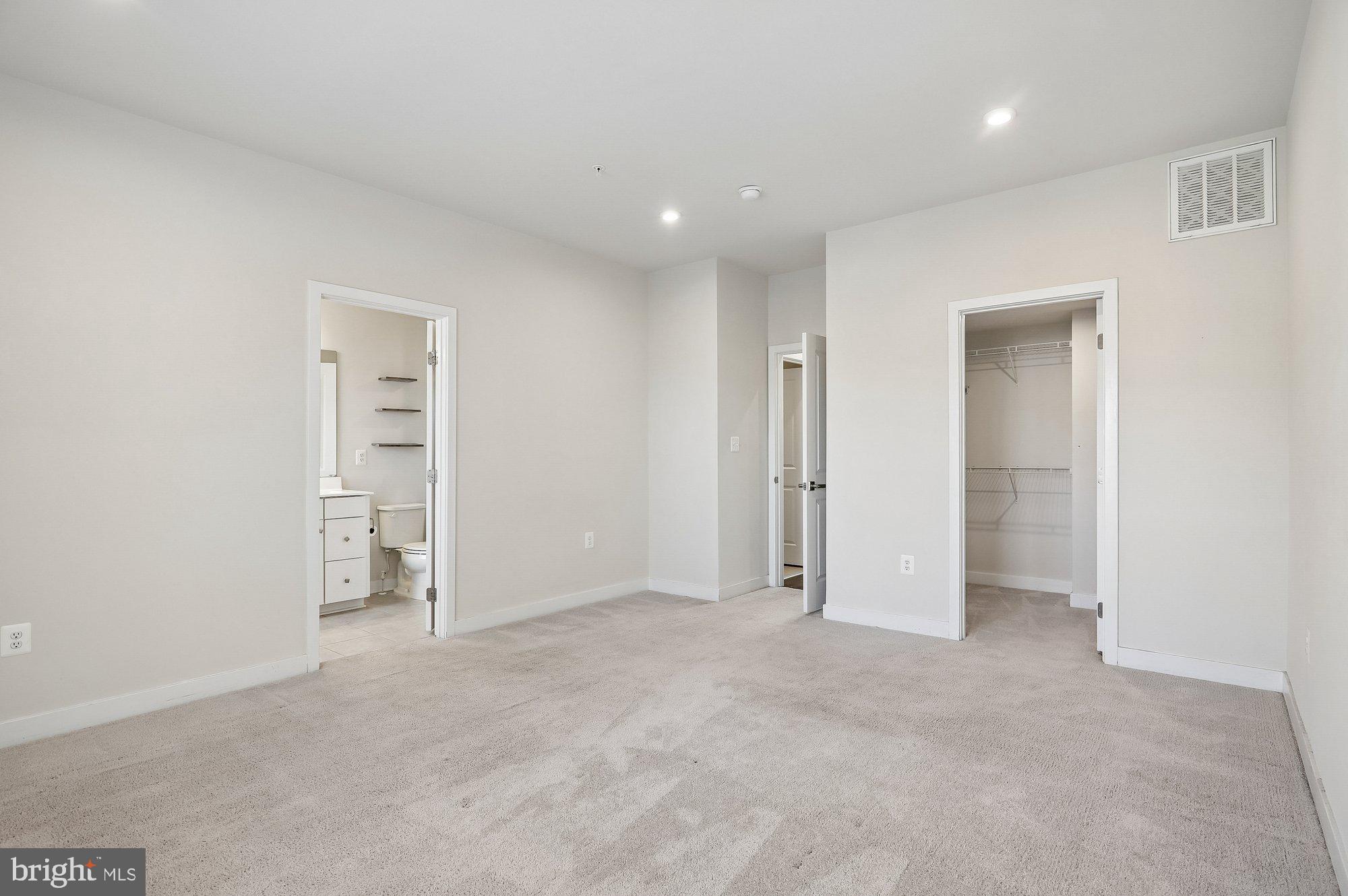 VILLAGE OF TOWNE SQUARE - Residential