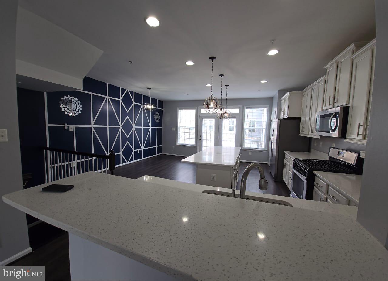 SPRING BANK - Residential Lease