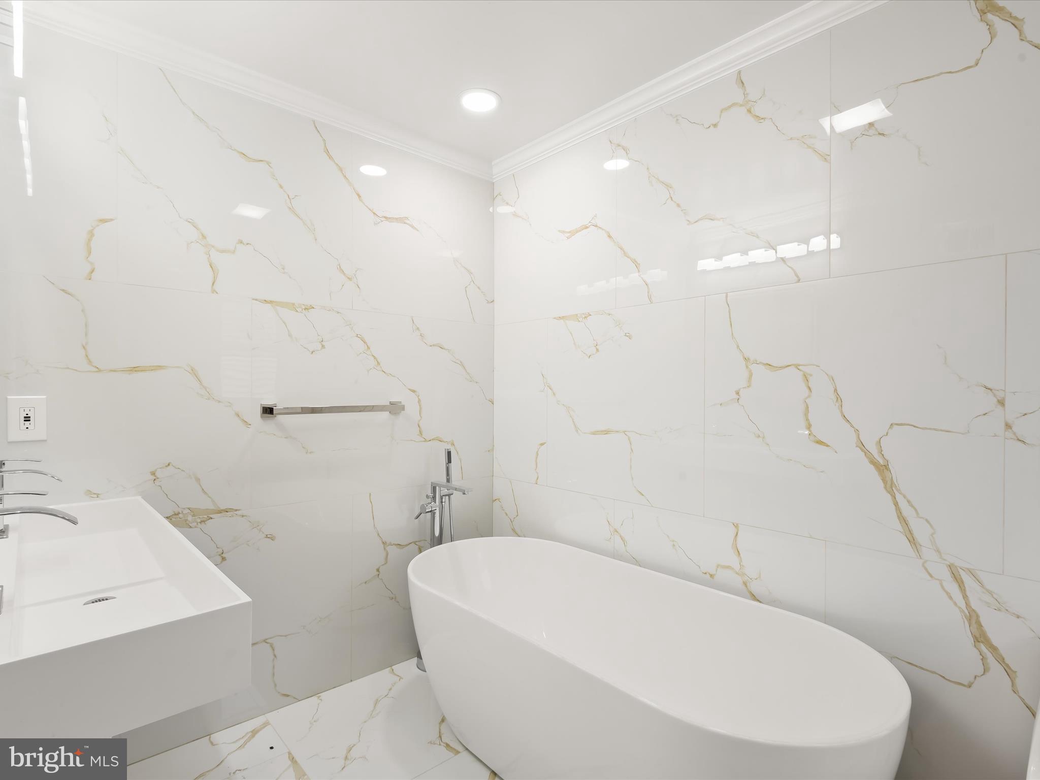 GREEN TREE MANOR - Residential