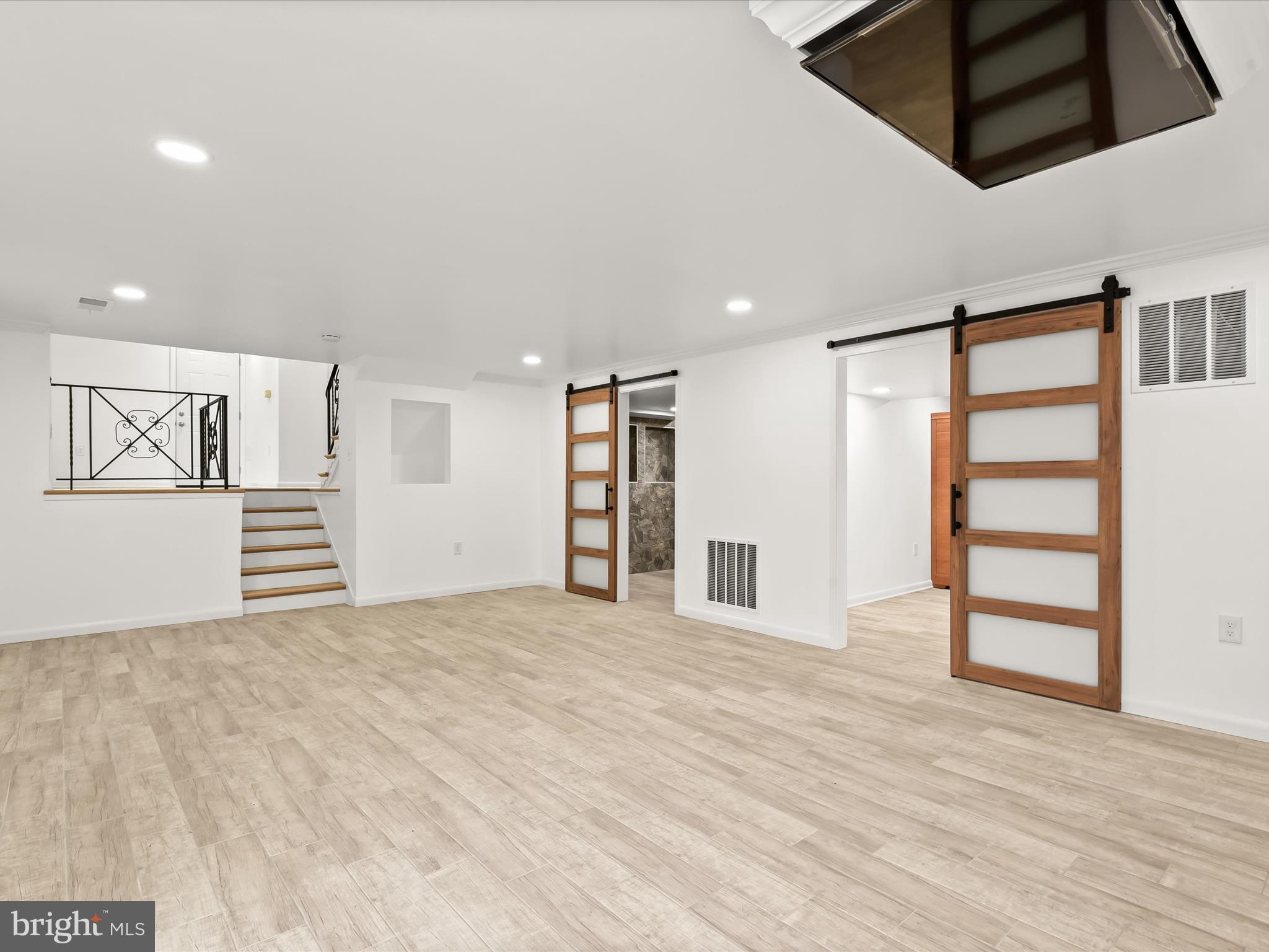 GREEN TREE MANOR - Residential