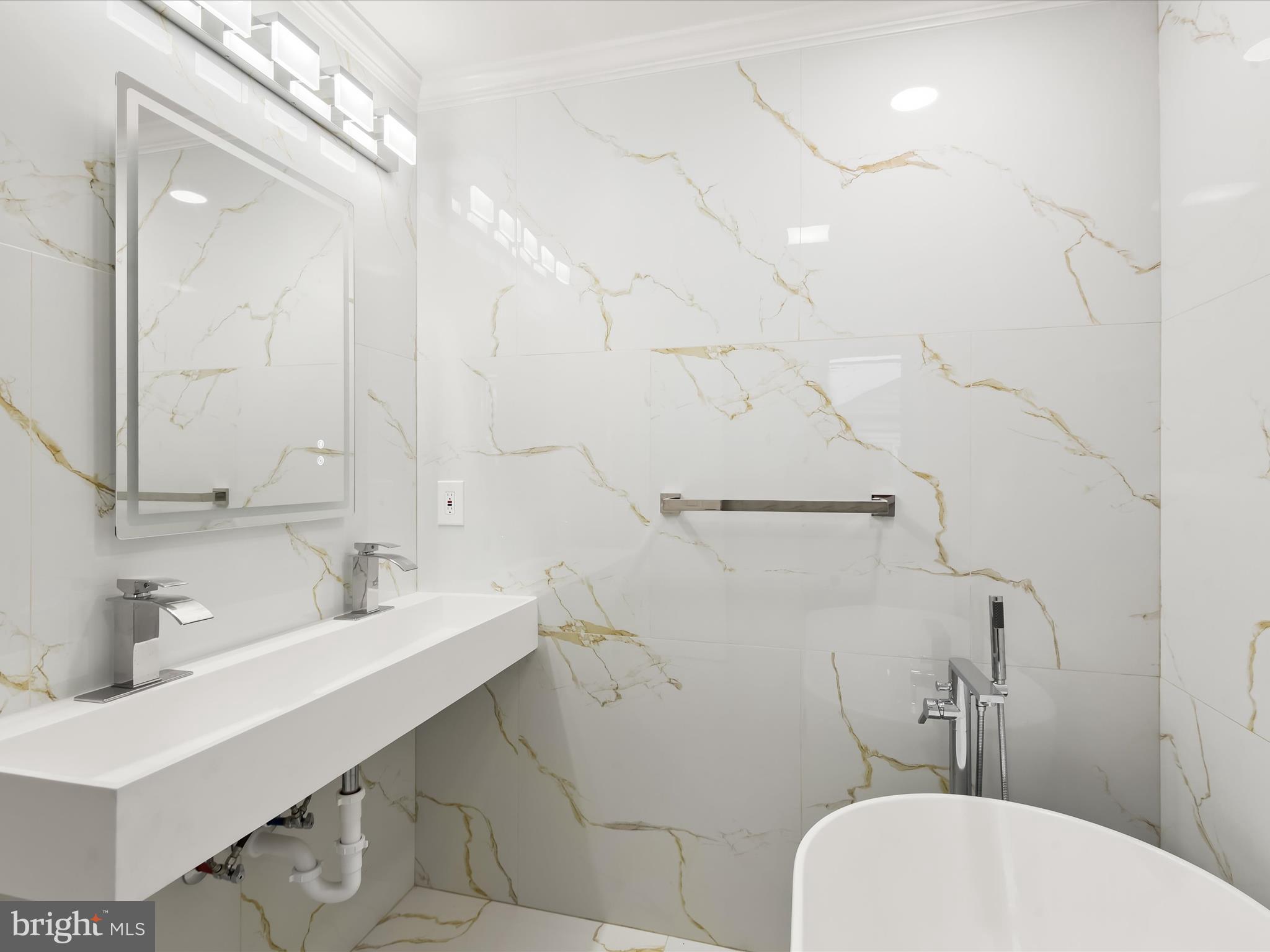 GREEN TREE MANOR - Residential