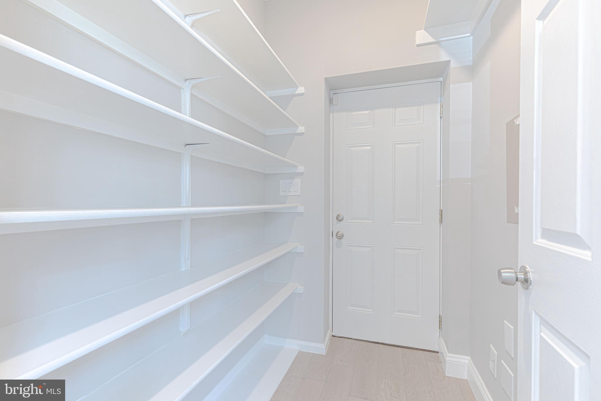 AVON PARK - Residential