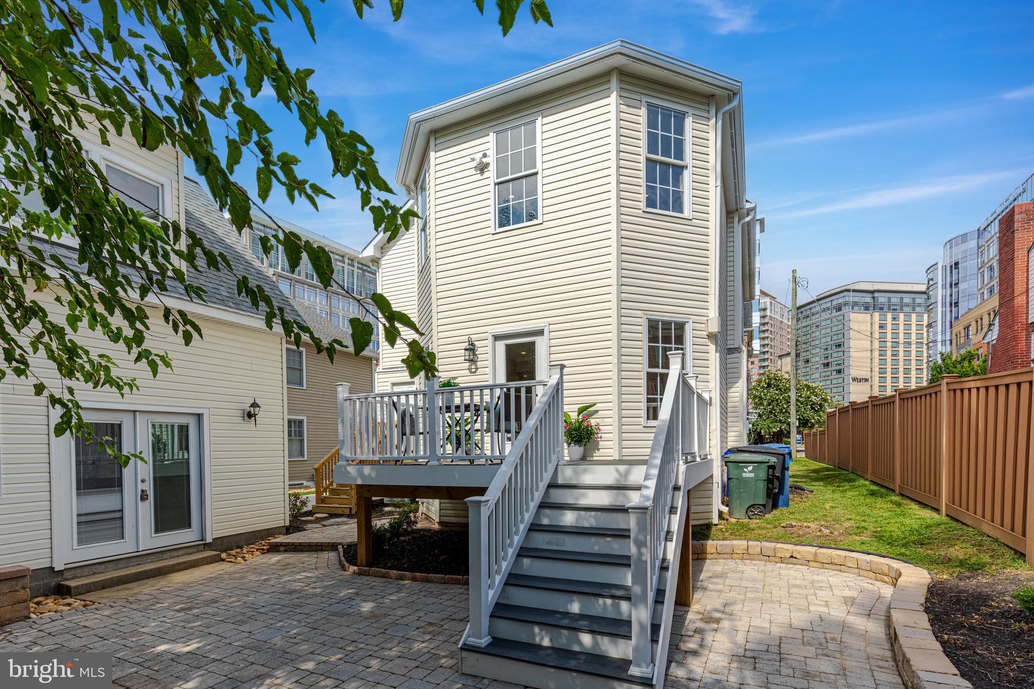 AVON PARK - Residential