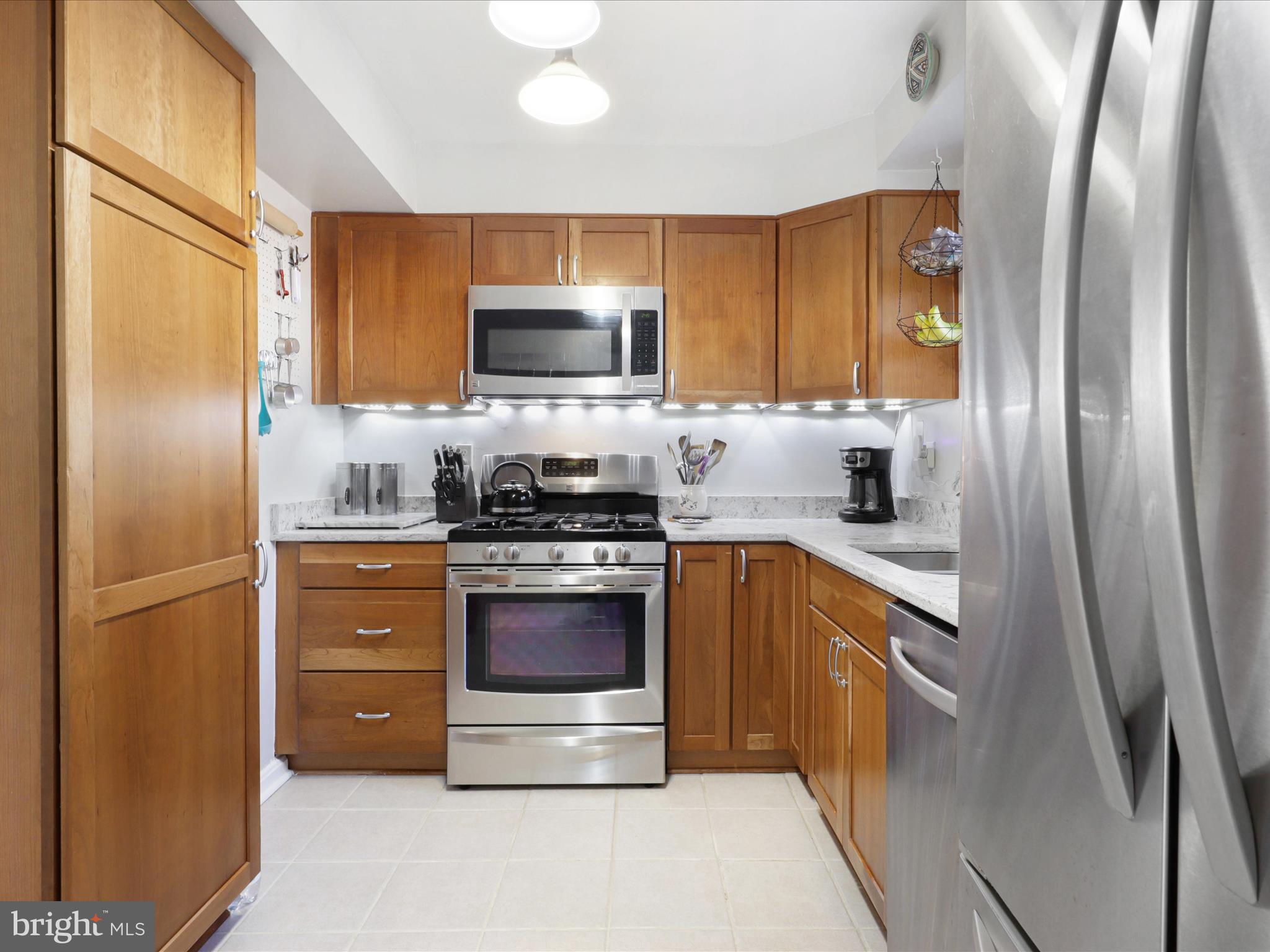 FAIRLINGTON TOWNE - Residential Lease