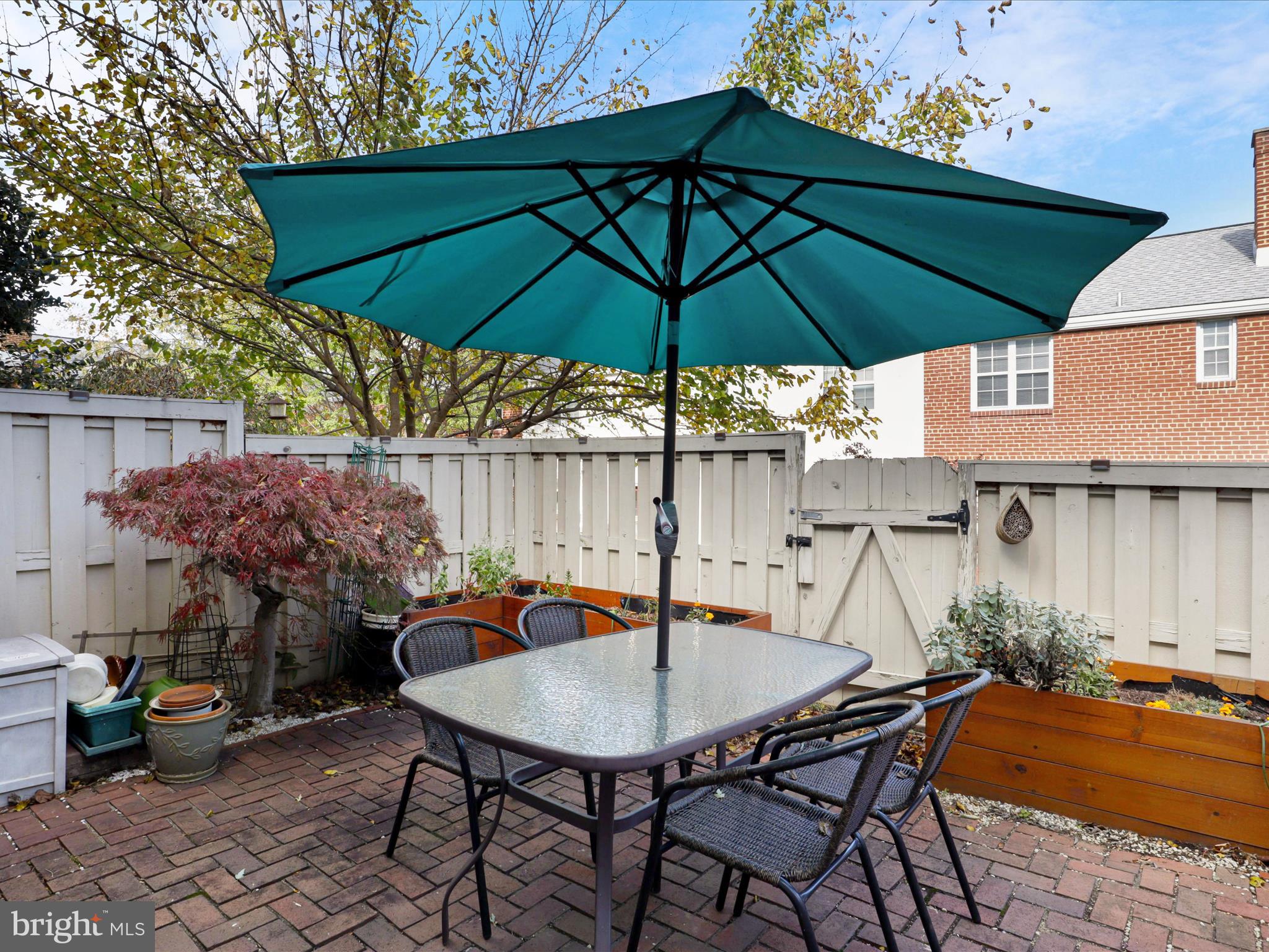 FAIRLINGTON TOWNE - Residential Lease