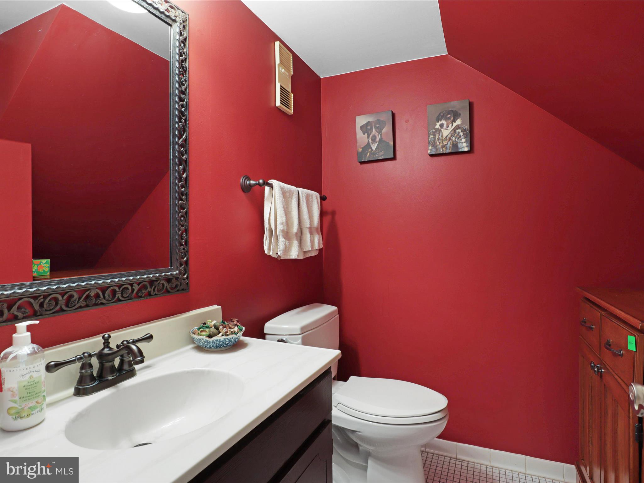 FAIRLINGTON TOWNE - Residential Lease