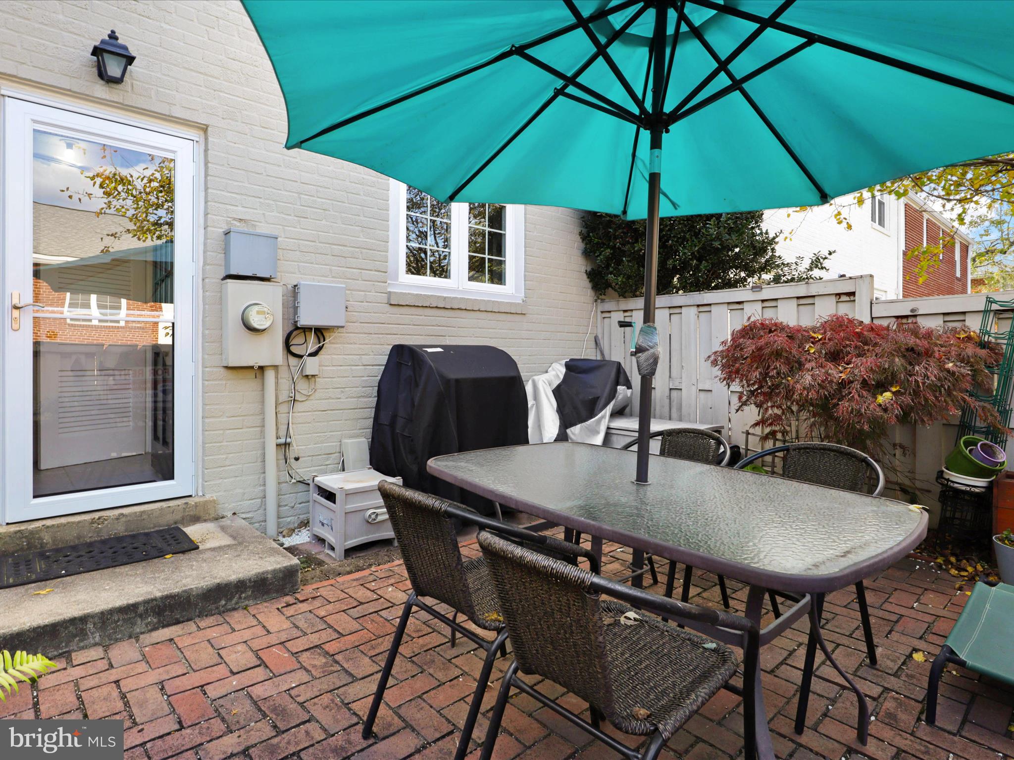 FAIRLINGTON TOWNE - Residential Lease