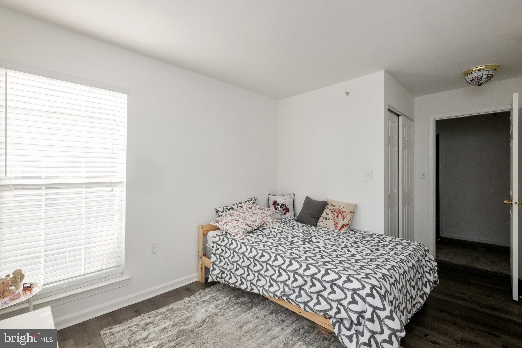 SILVERBROOK FARMS - Residential