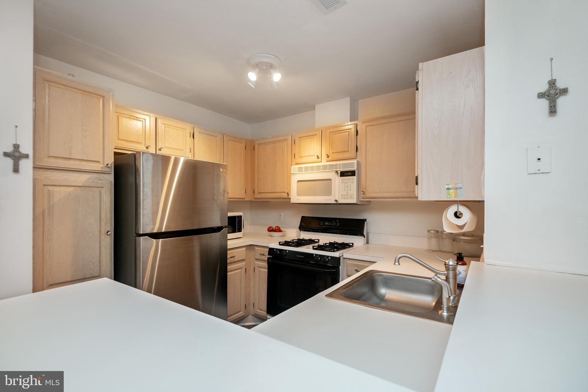 SILVERBROOK FARMS - Residential