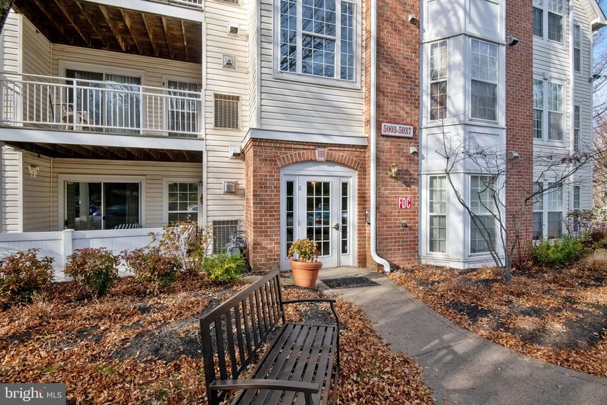 Beautiful 2 BR condo with fireplace in Owings Mill.. Nice kitchen with separate DR.. New carpet and hardwood floors in 2020.  New hot water heater. Very well kept.