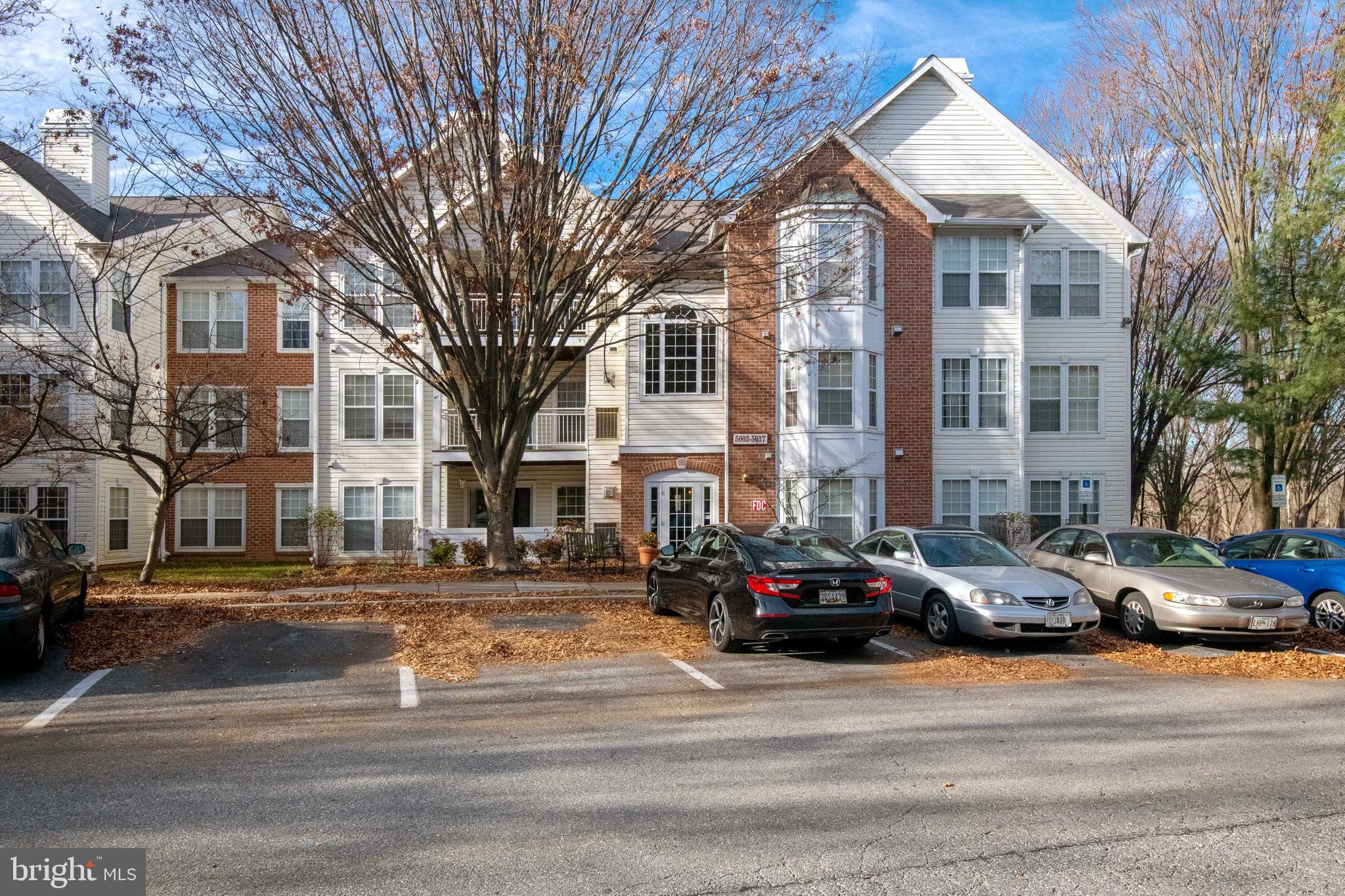 SILVERBROOK FARMS - Residential