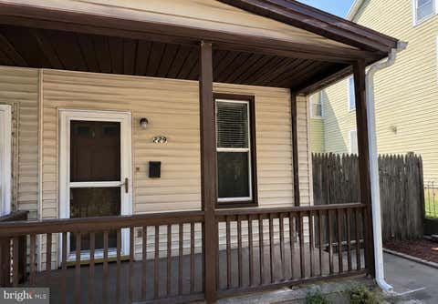Townhouse For Sale - 229 Swatara Street<br/> Dauphin County, STEELTON, PA 17113