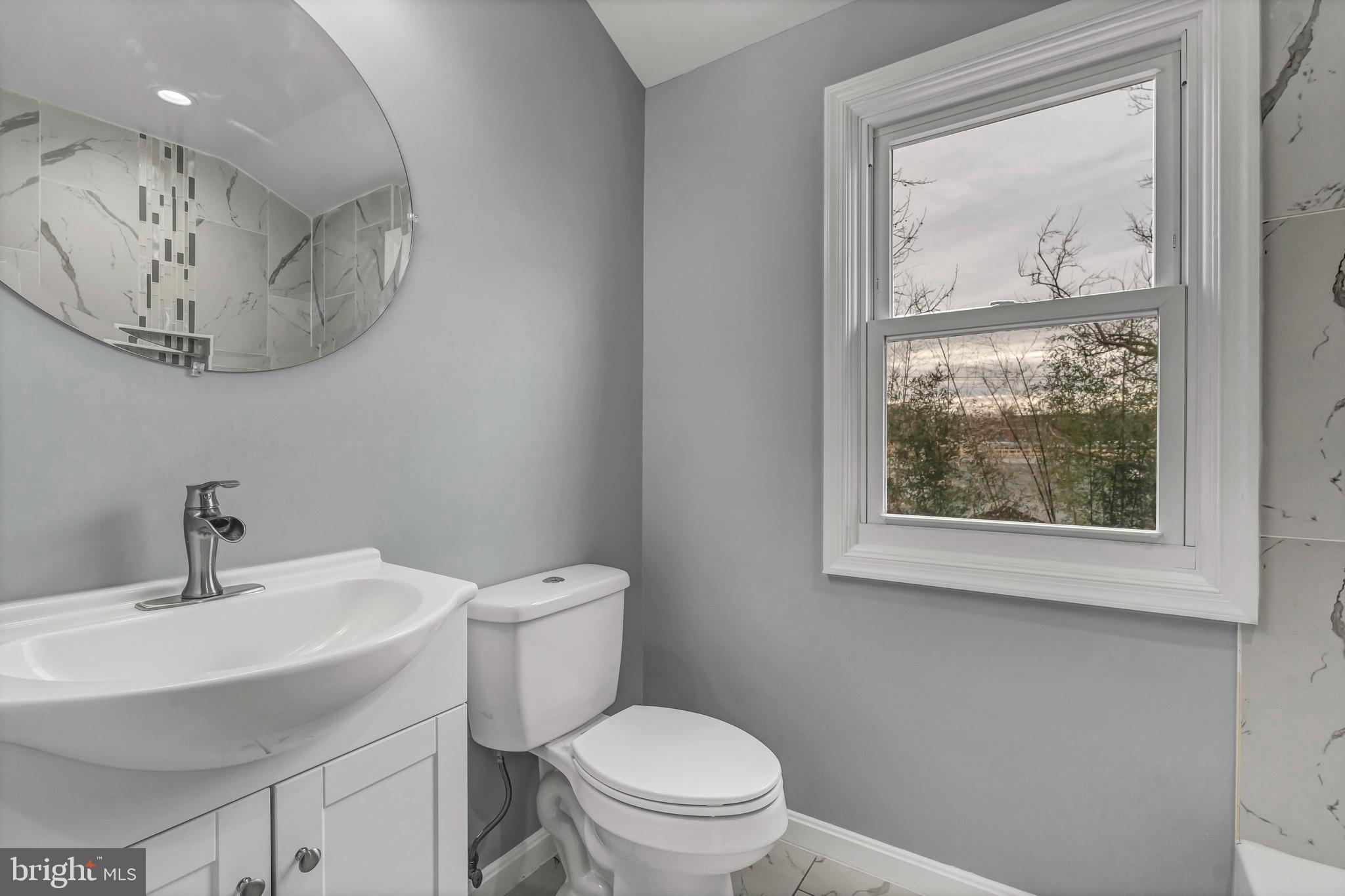 RIVERDALE - Residential