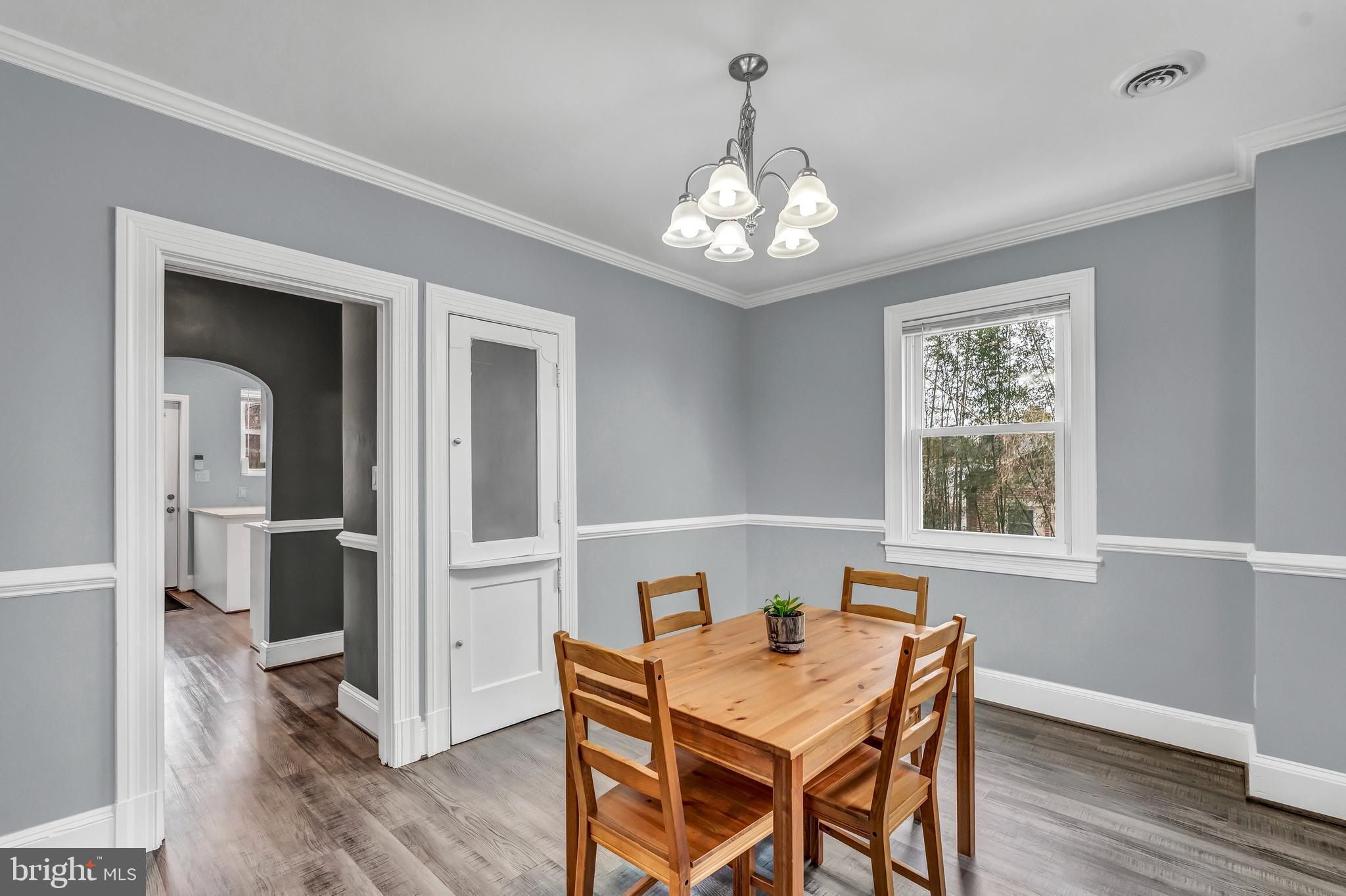 RIVERDALE - Residential