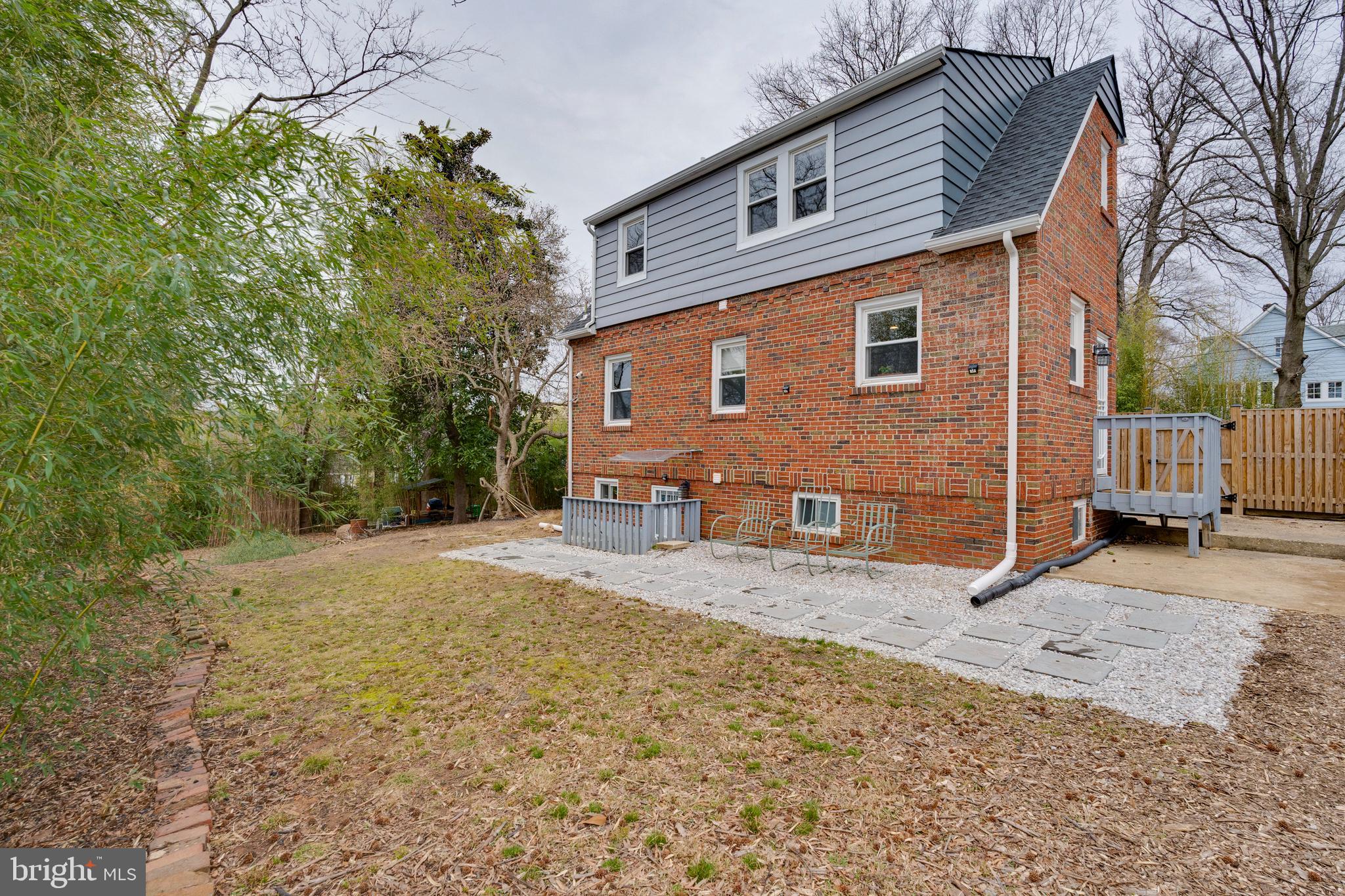 RIVERDALE - Residential