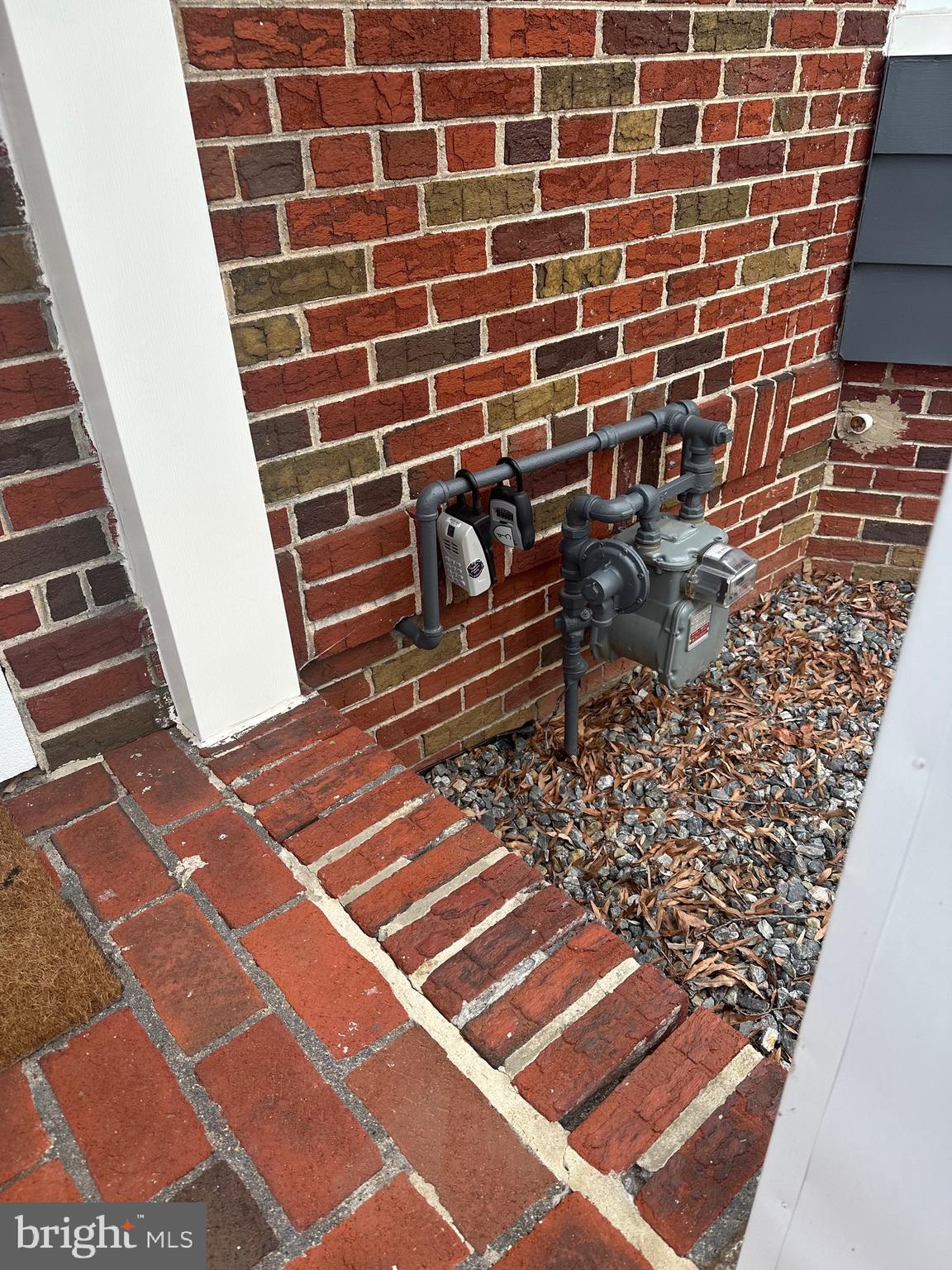 RIVERDALE - Residential