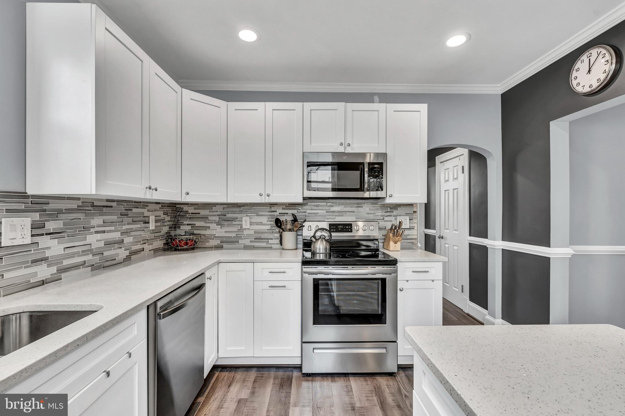 RIVERDALE - Residential