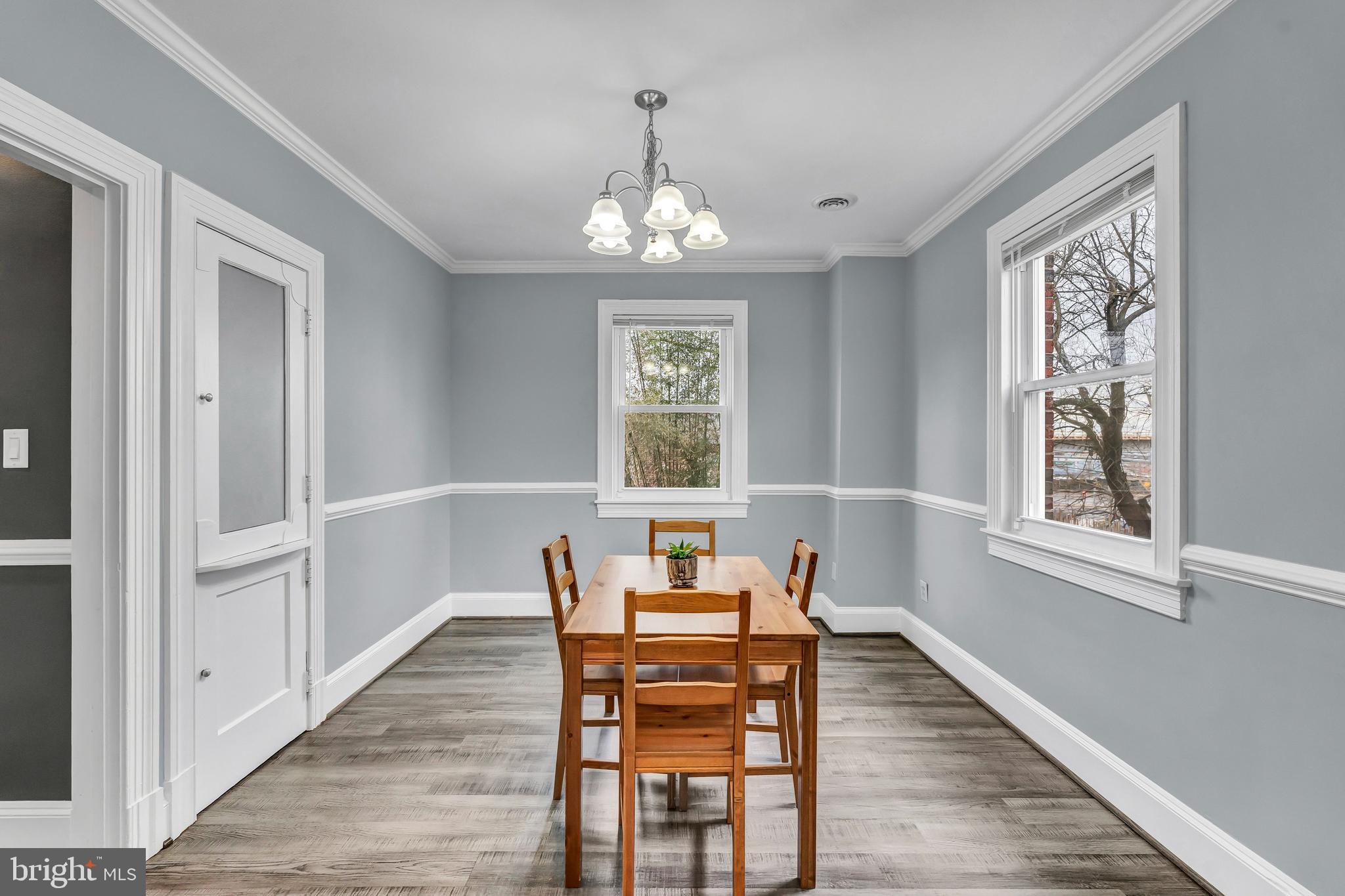 RIVERDALE - Residential