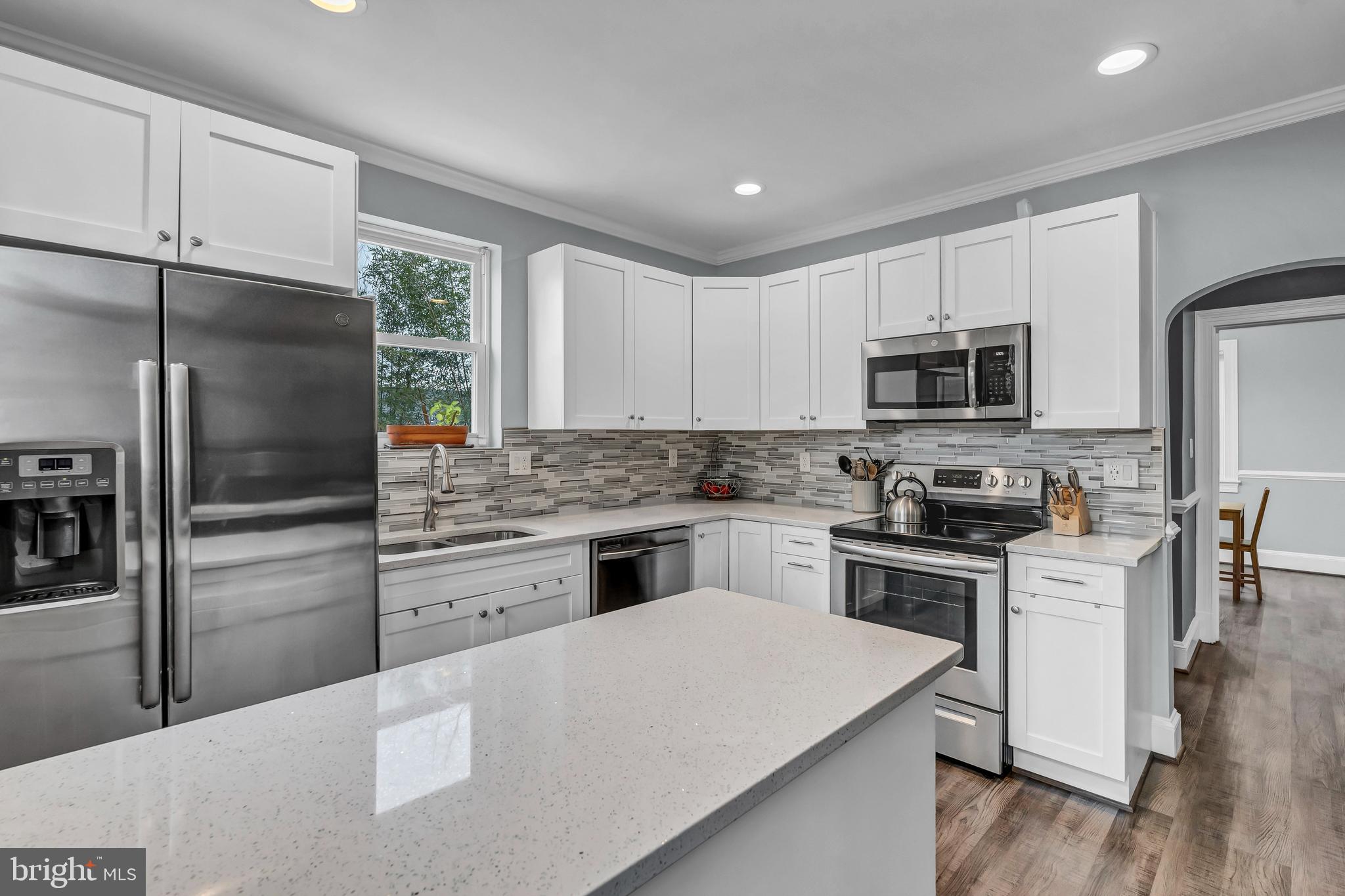 RIVERDALE - Residential