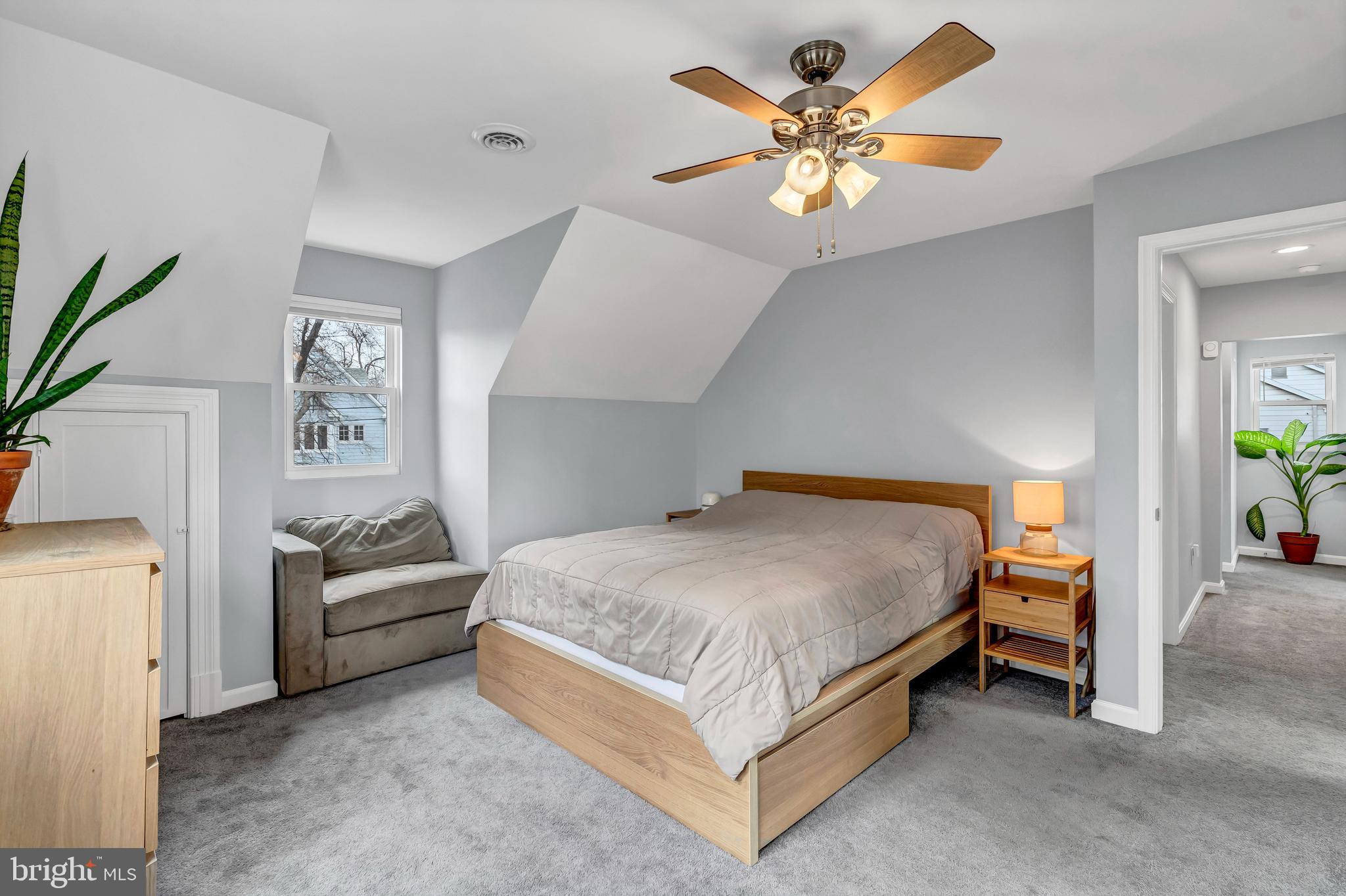 RIVERDALE - Residential