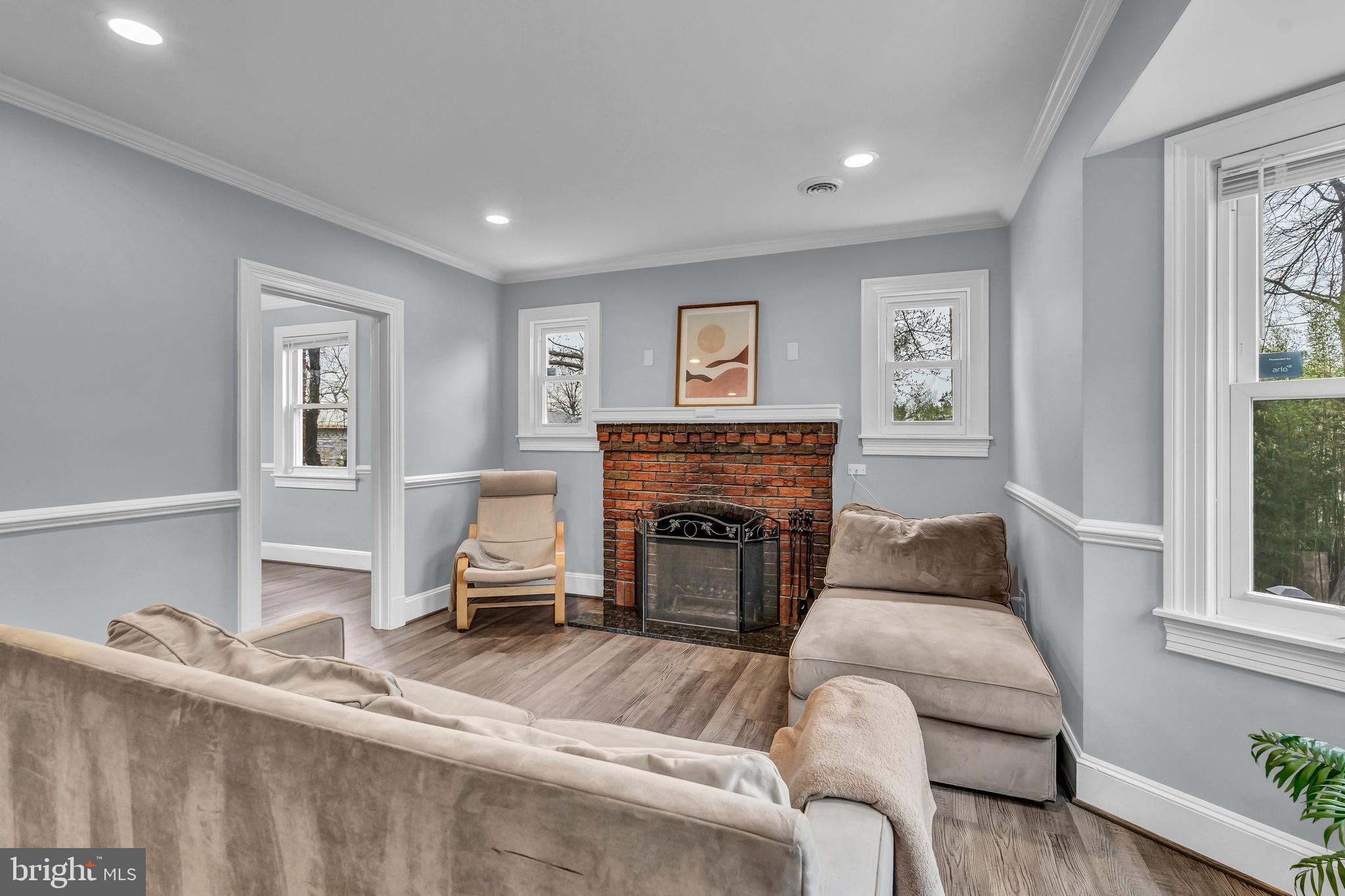 RIVERDALE - Residential