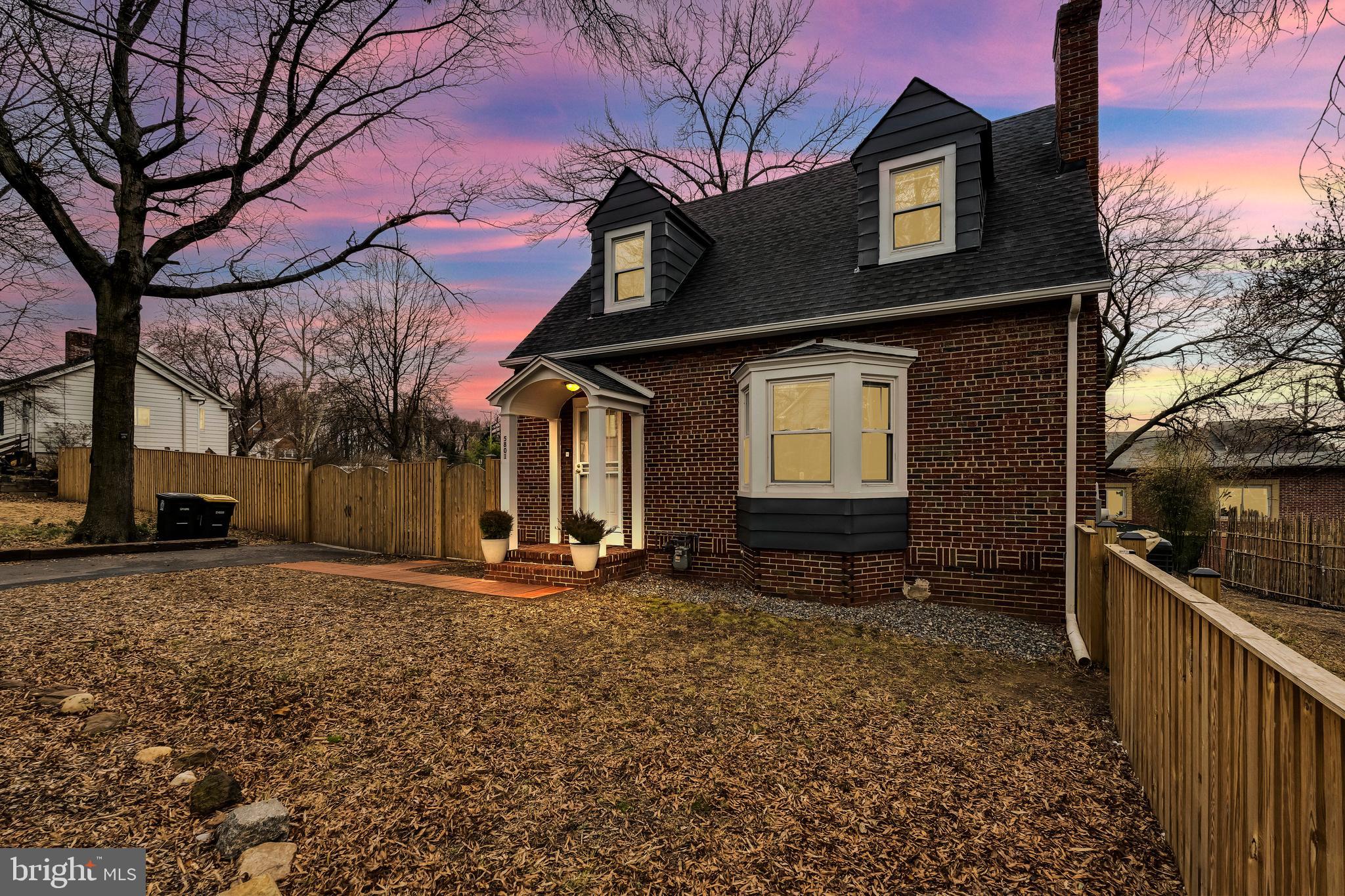 RIVERDALE - Residential