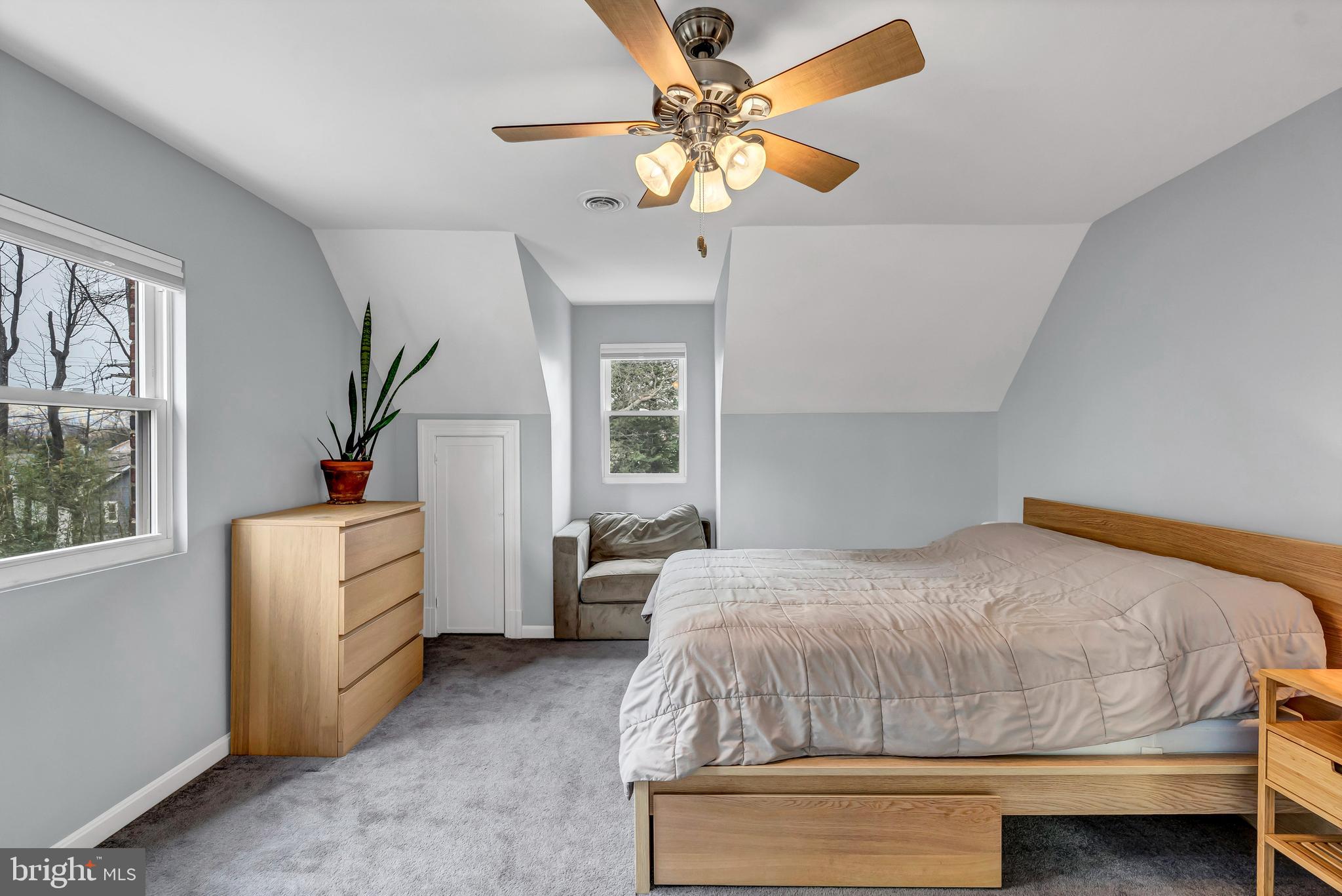 RIVERDALE - Residential