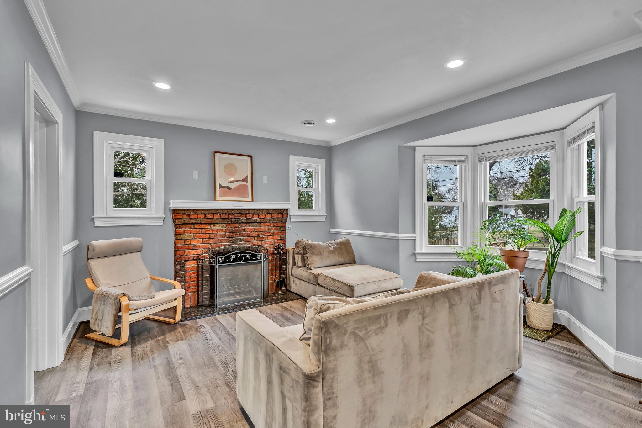 RIVERDALE - Residential