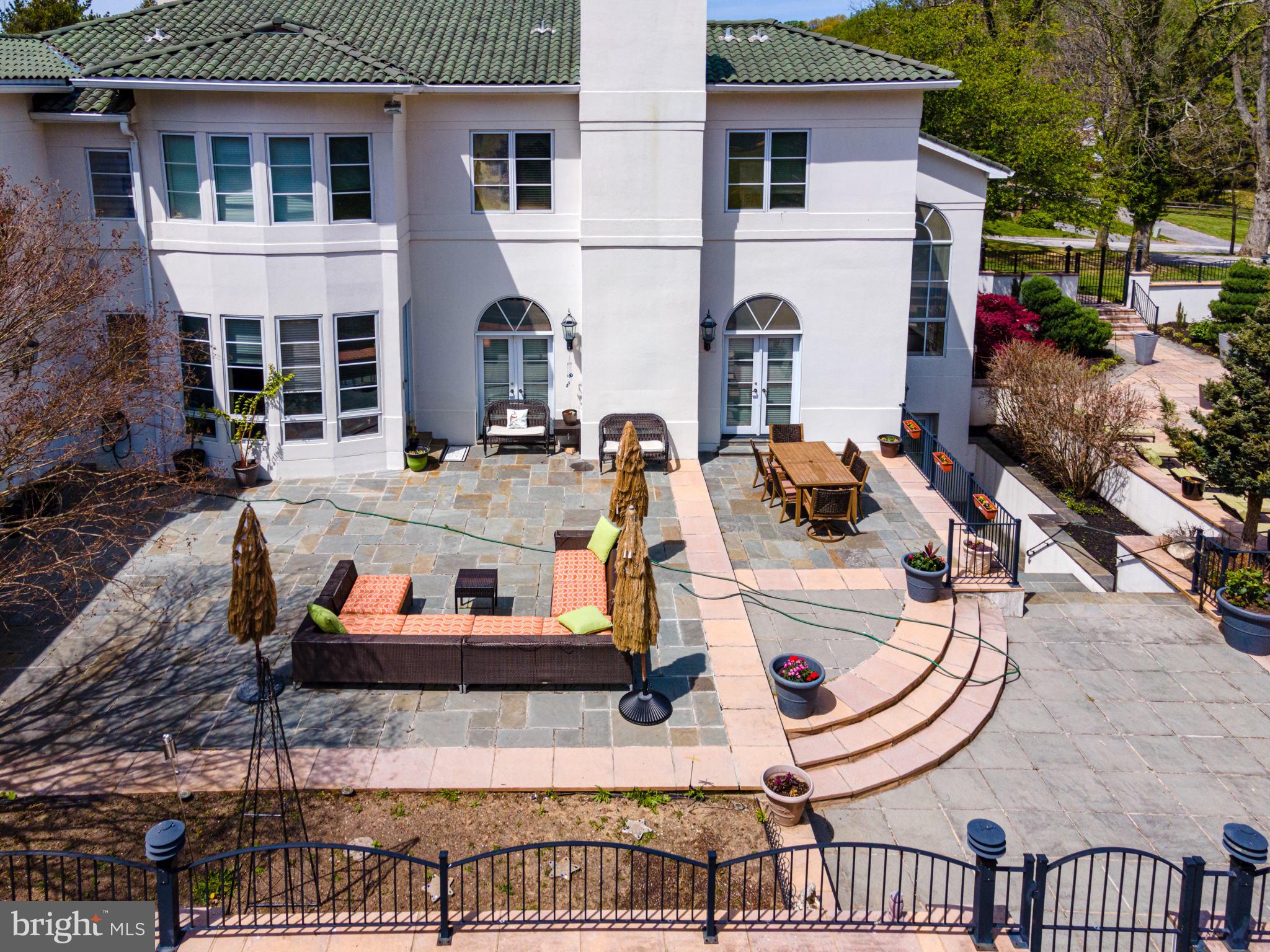 HILLSTEAD - Residential