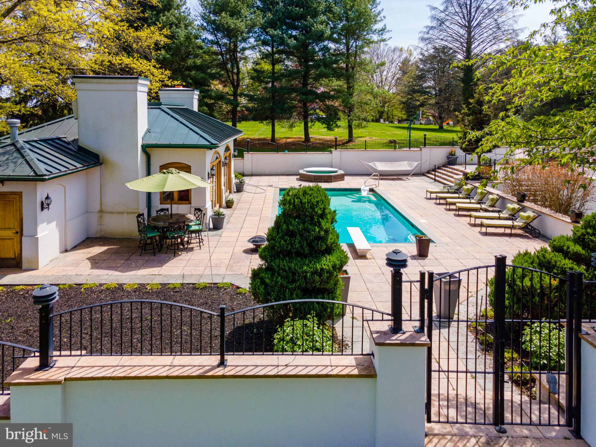 HILLSTEAD - Residential