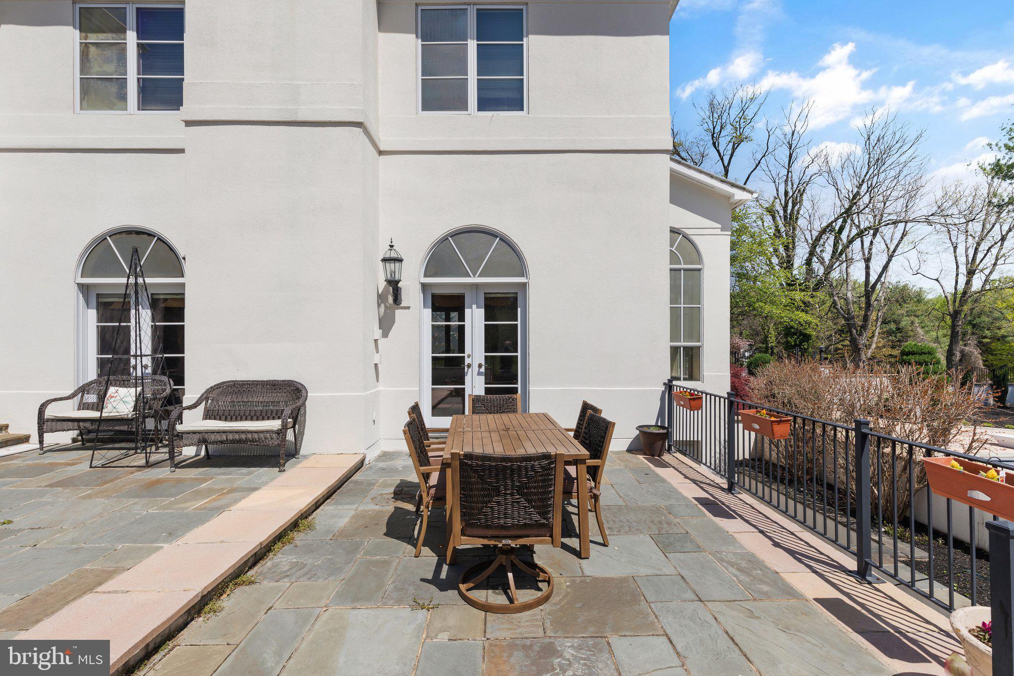 HILLSTEAD - Residential