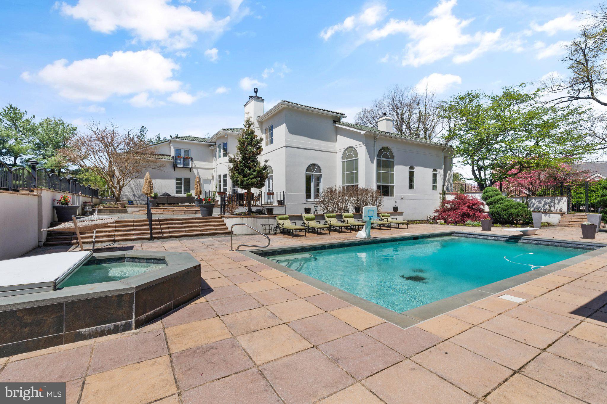 HILLSTEAD - Residential