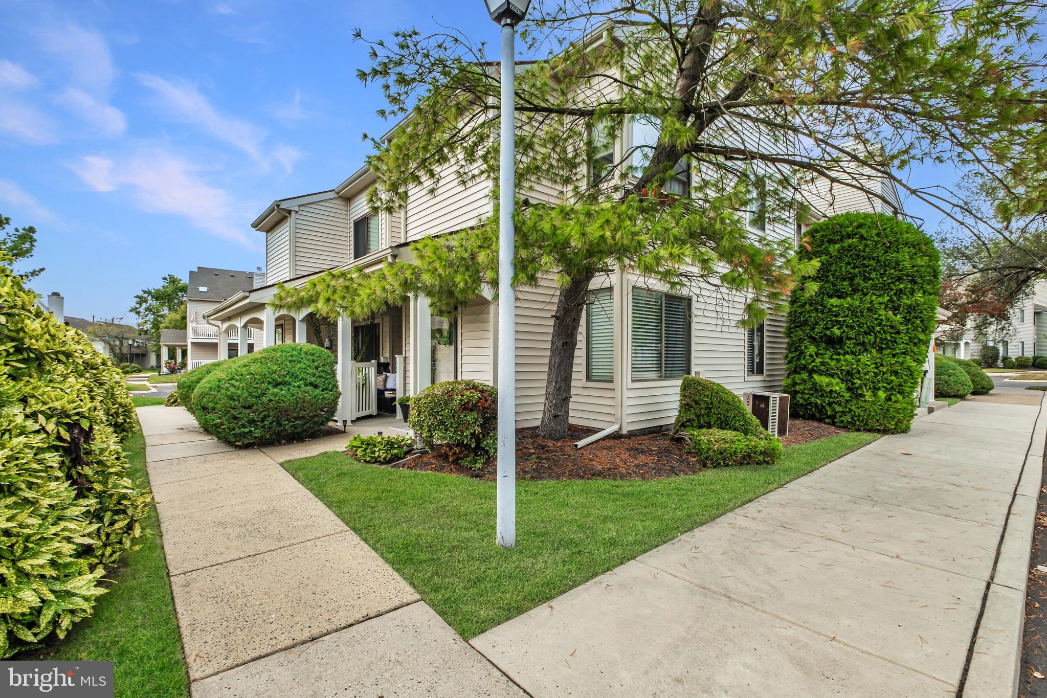 1403 ROBERTS WAY