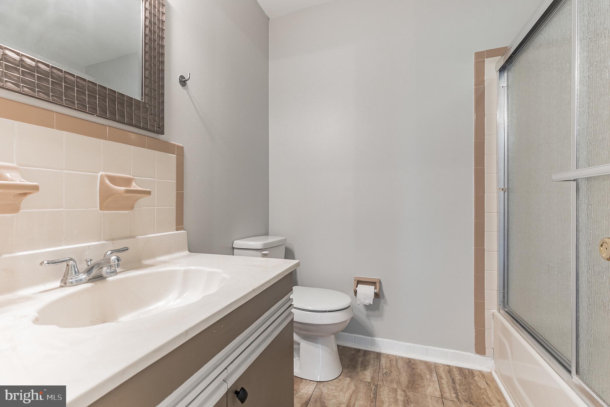 RHONDDA - Residential Lease