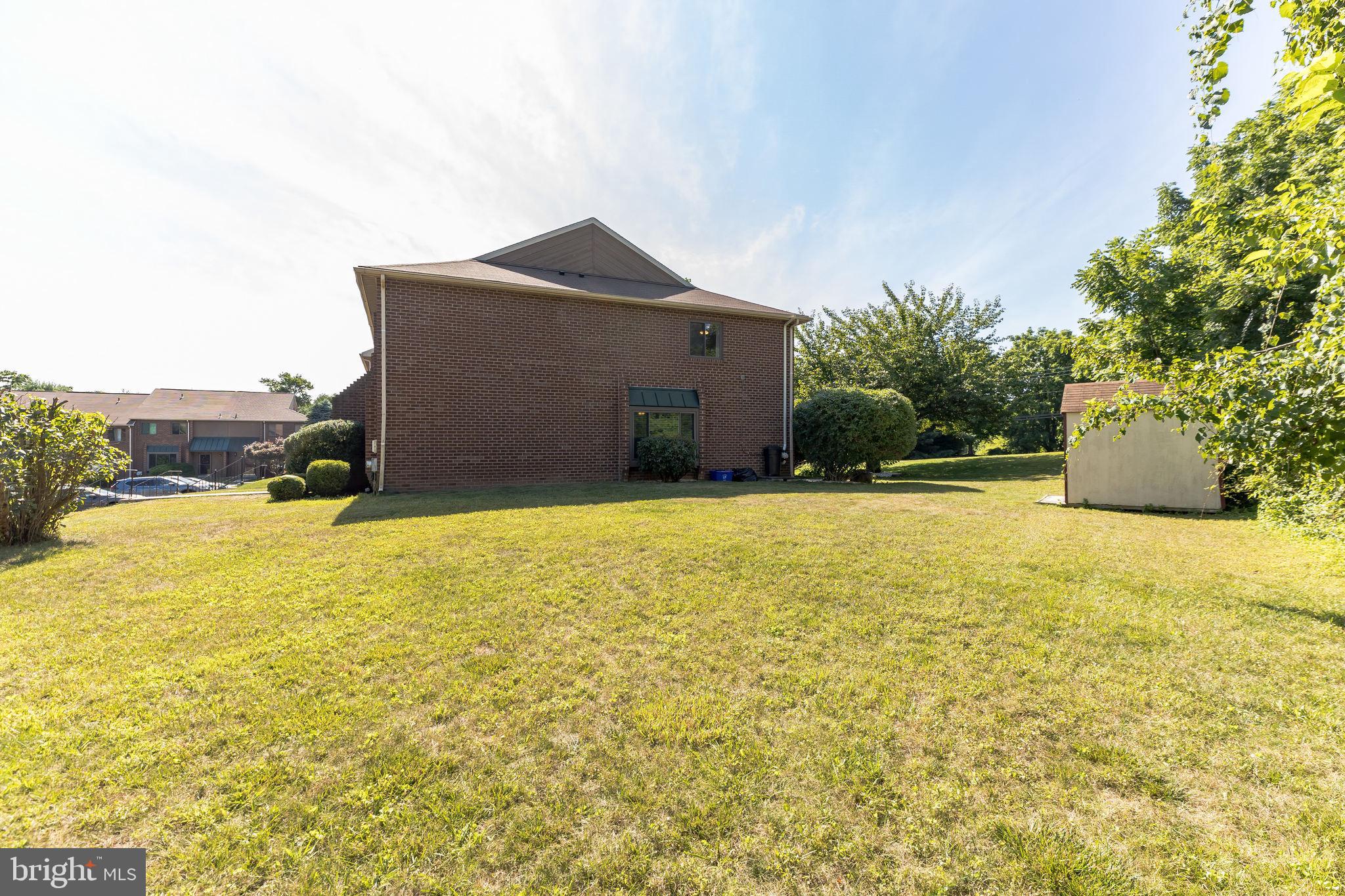 RHONDDA - Residential Lease