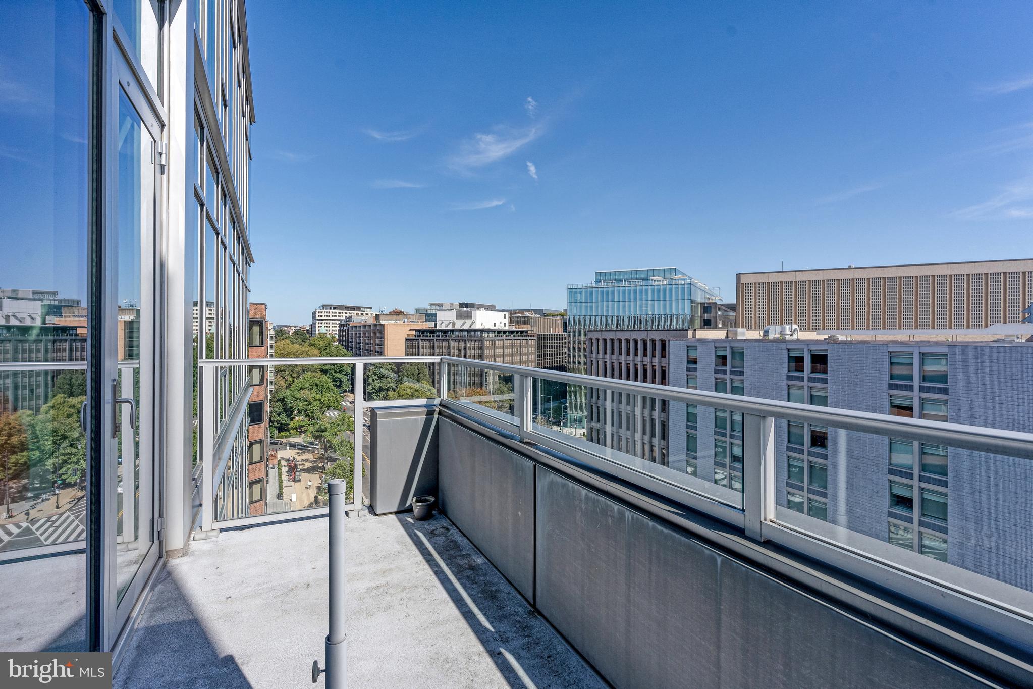 WEST END - Residential