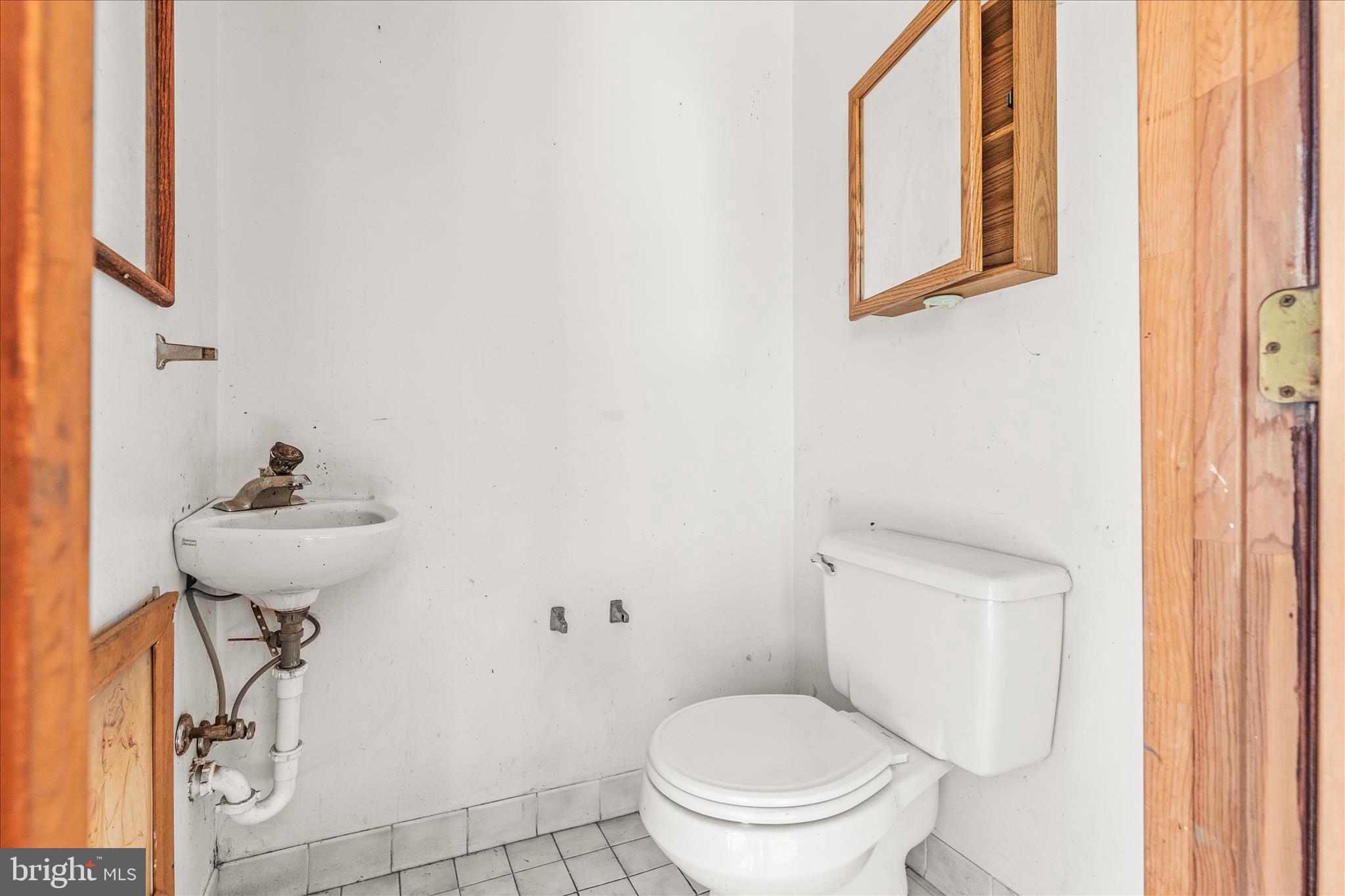 LODGE FOREST MANOR - Residential