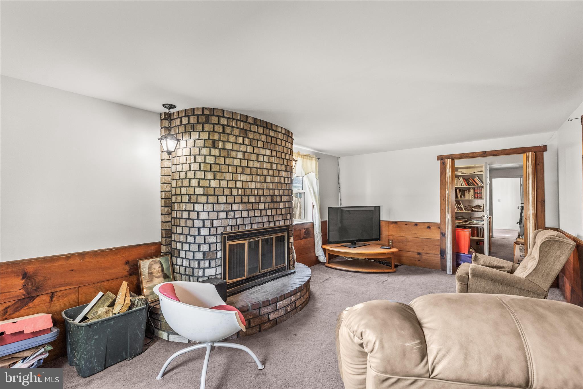 LODGE FOREST MANOR - Residential