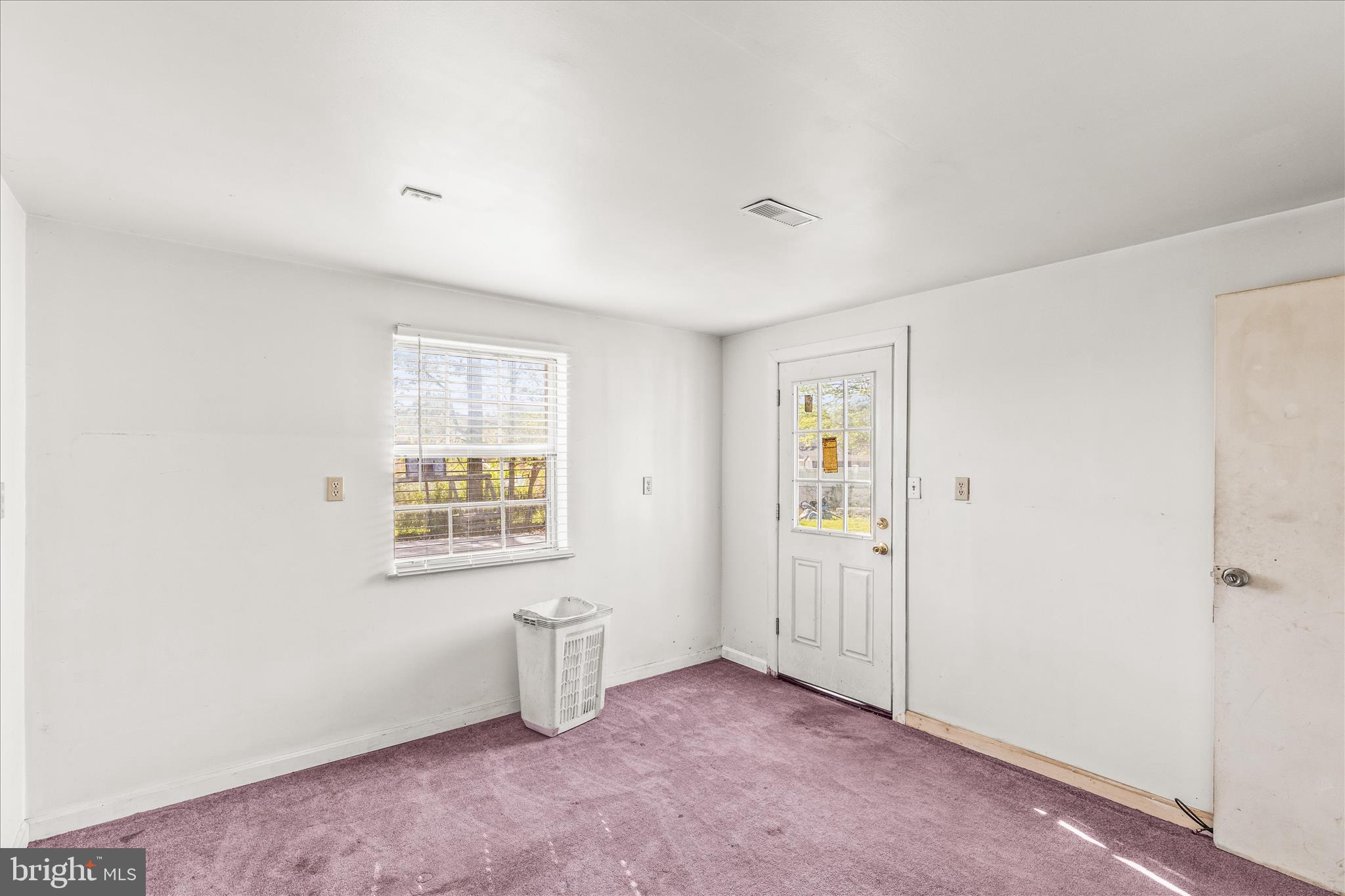 LODGE FOREST MANOR - Residential