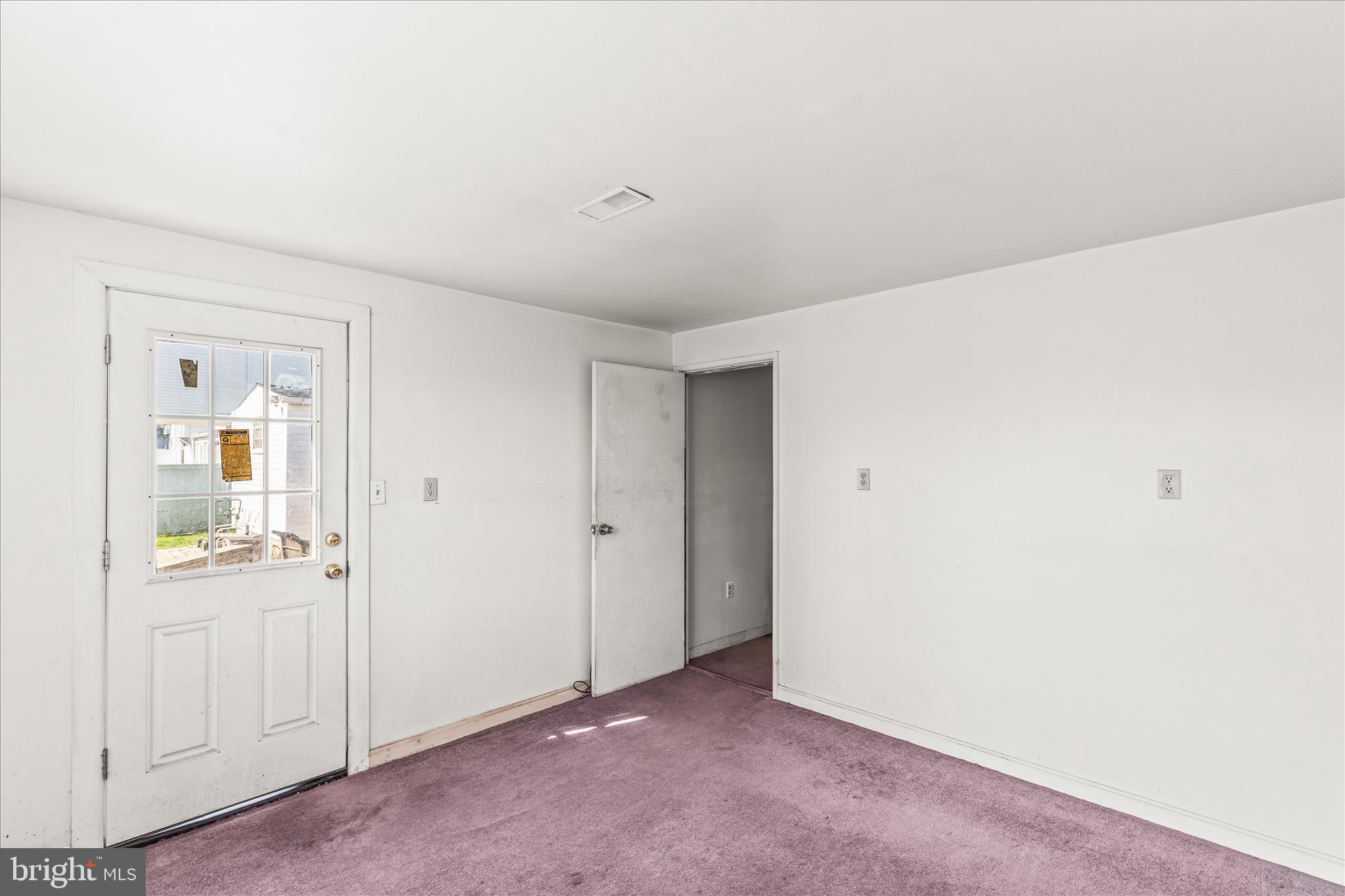 LODGE FOREST MANOR - Residential