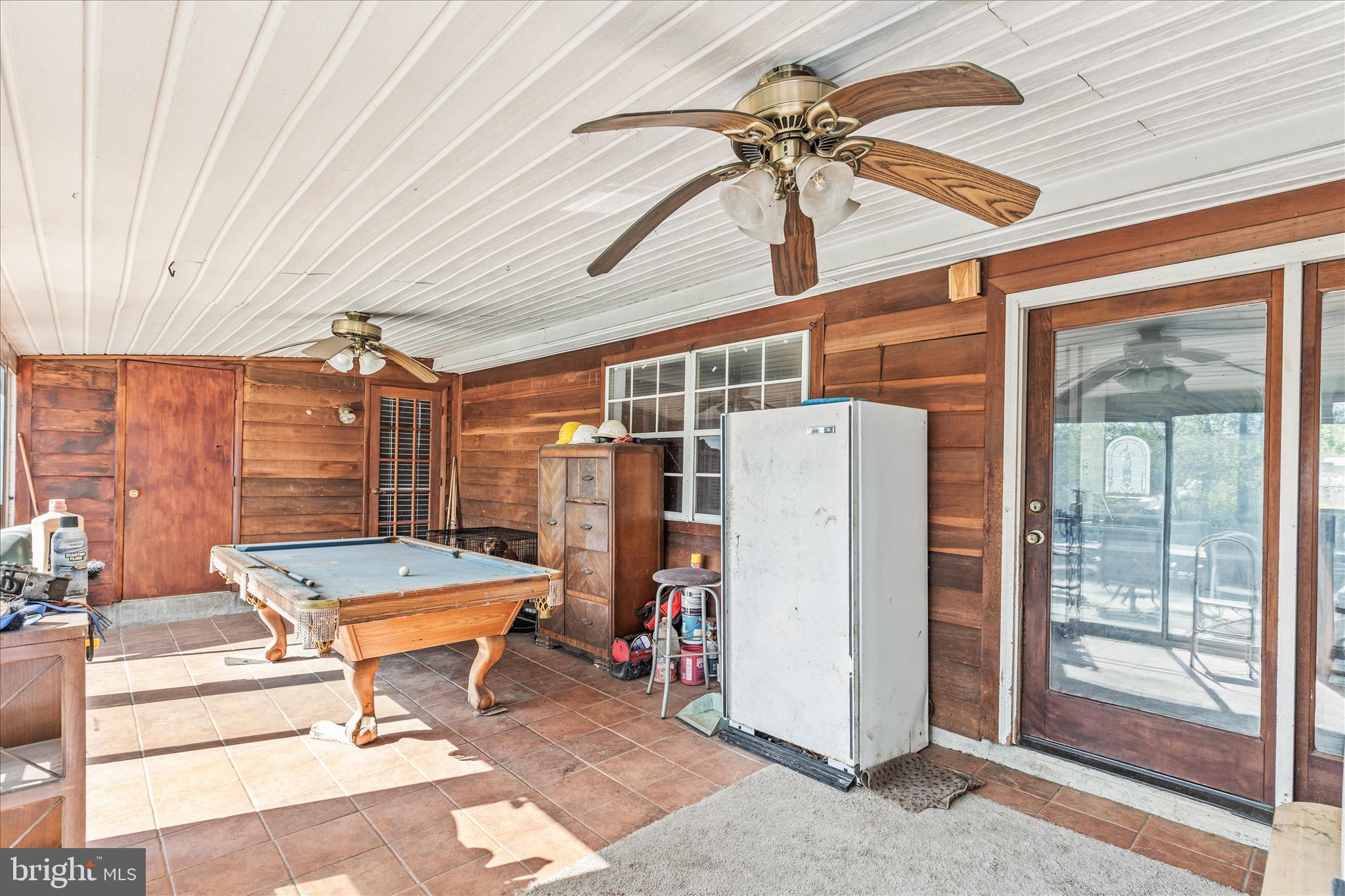 LODGE FOREST MANOR - Residential