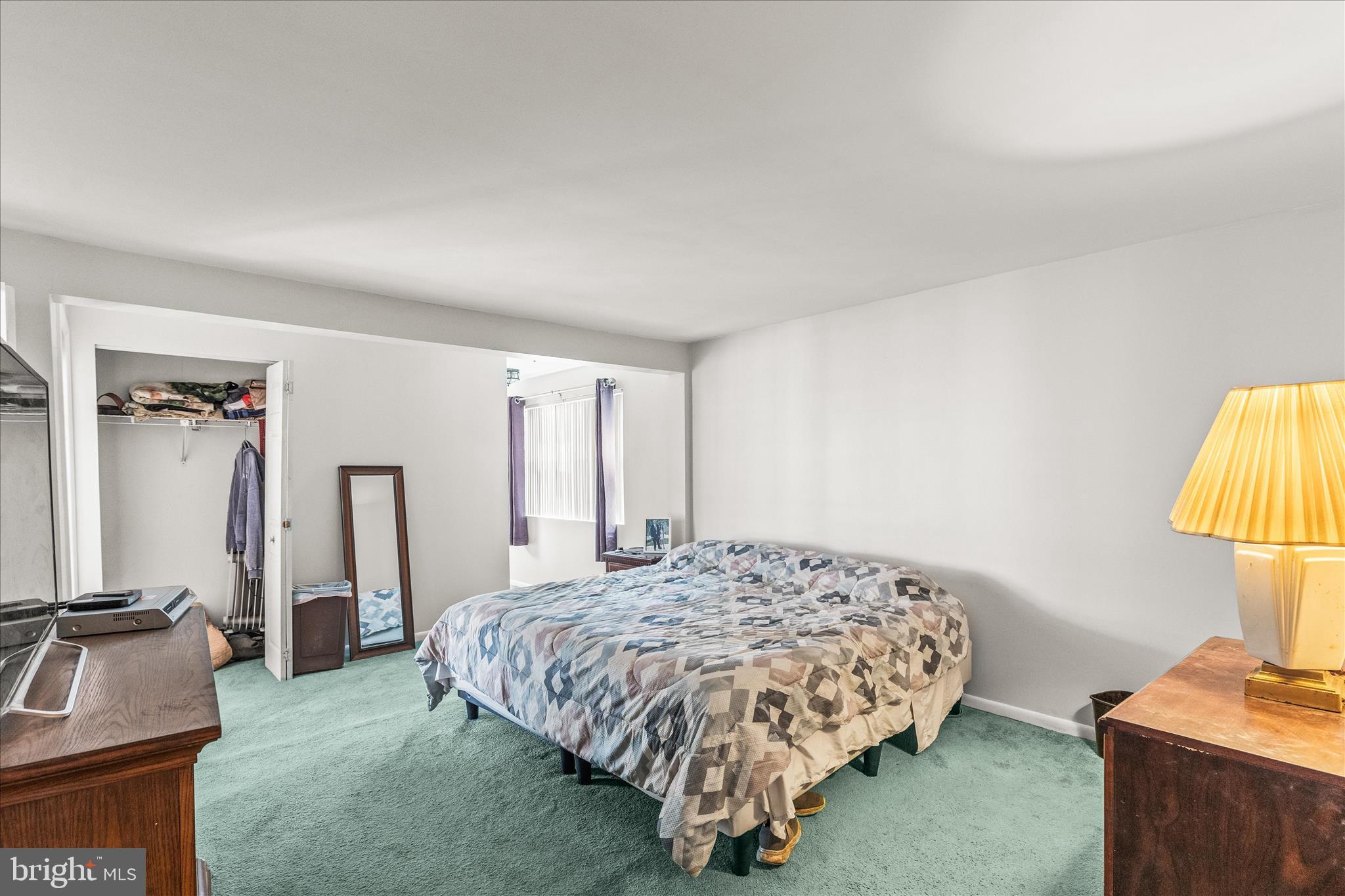 LODGE FOREST MANOR - Residential