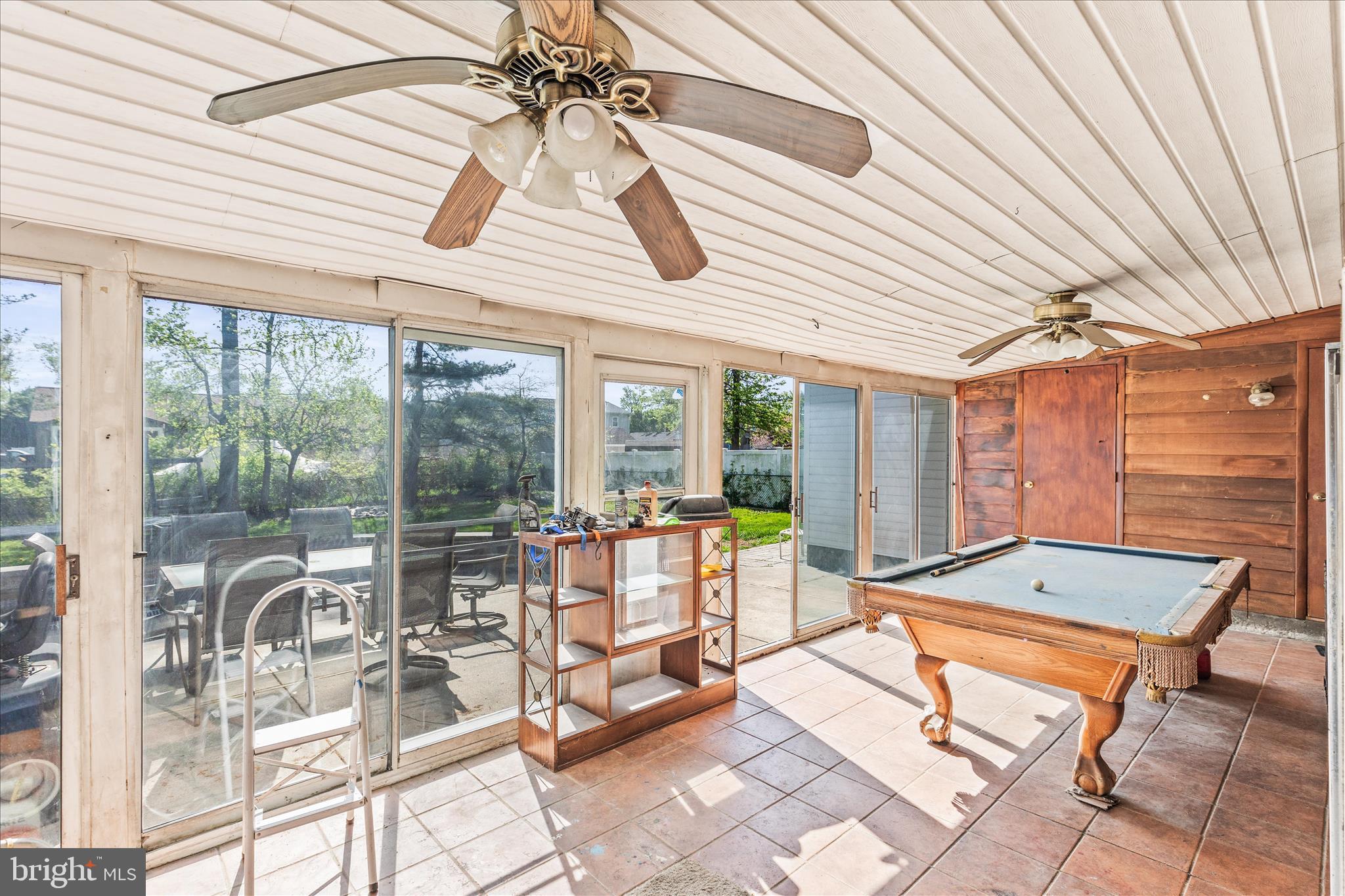 LODGE FOREST MANOR - Residential