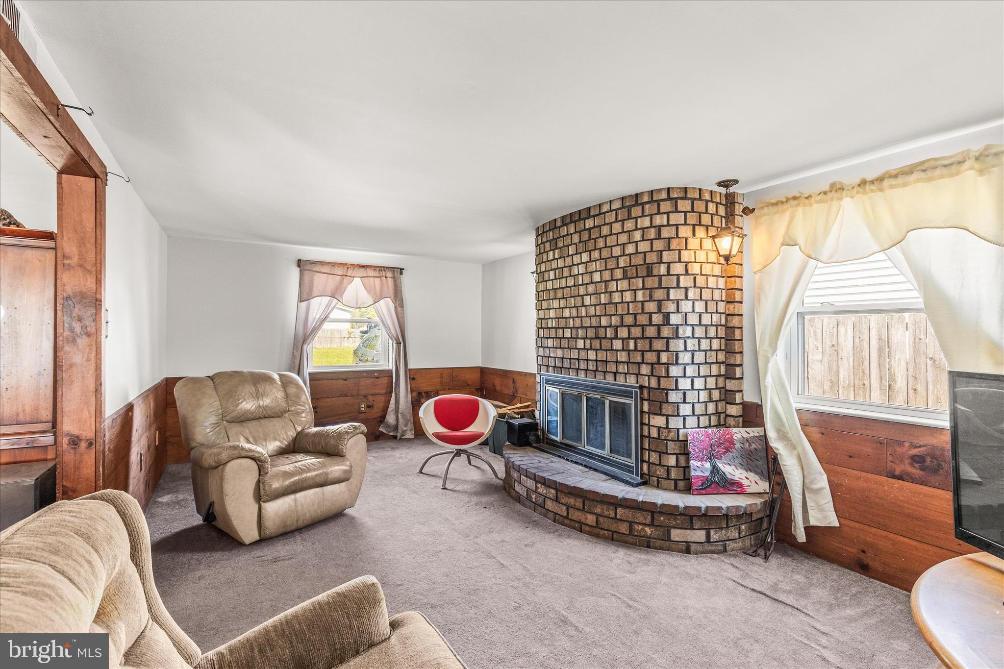 LODGE FOREST MANOR - Residential