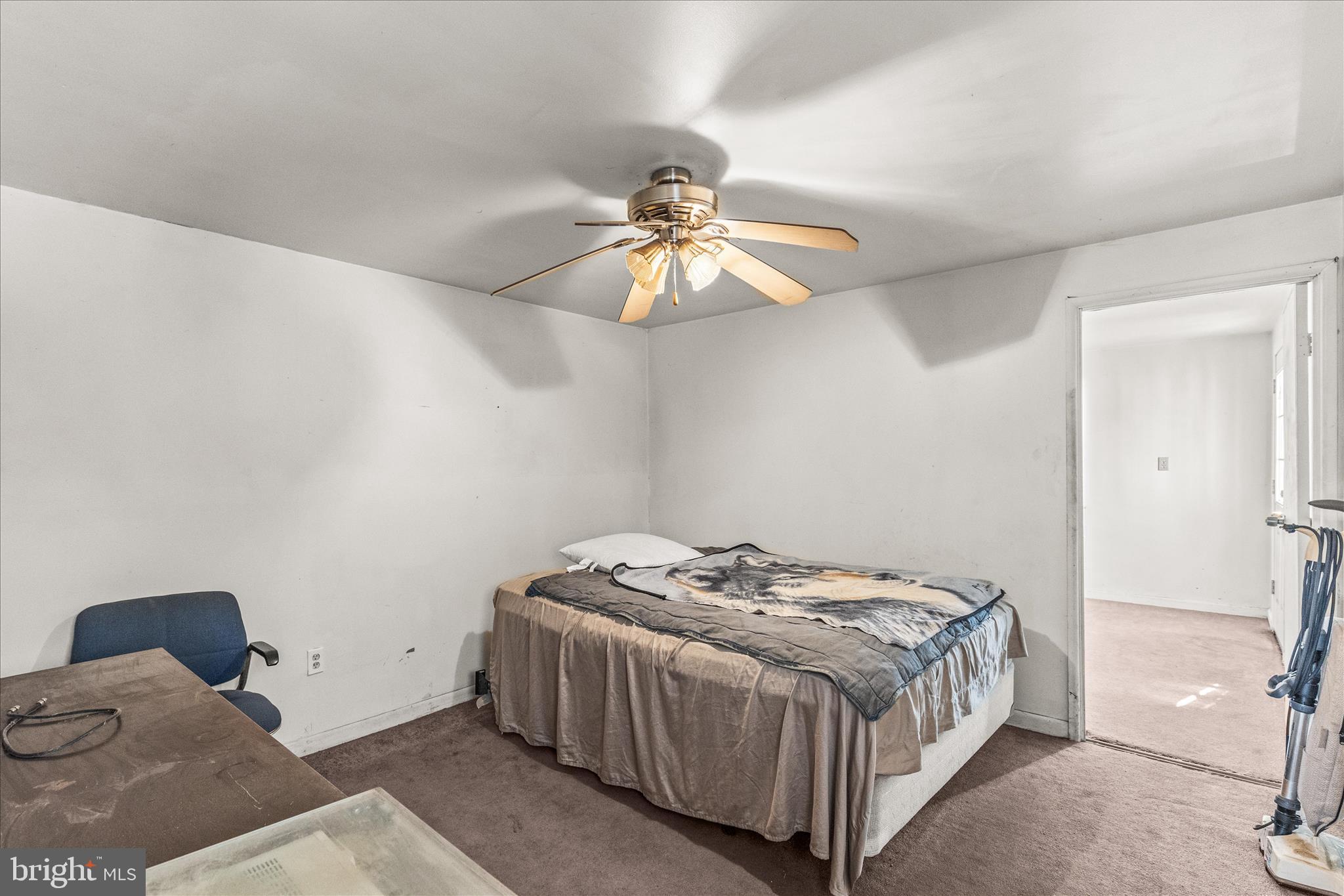 LODGE FOREST MANOR - Residential