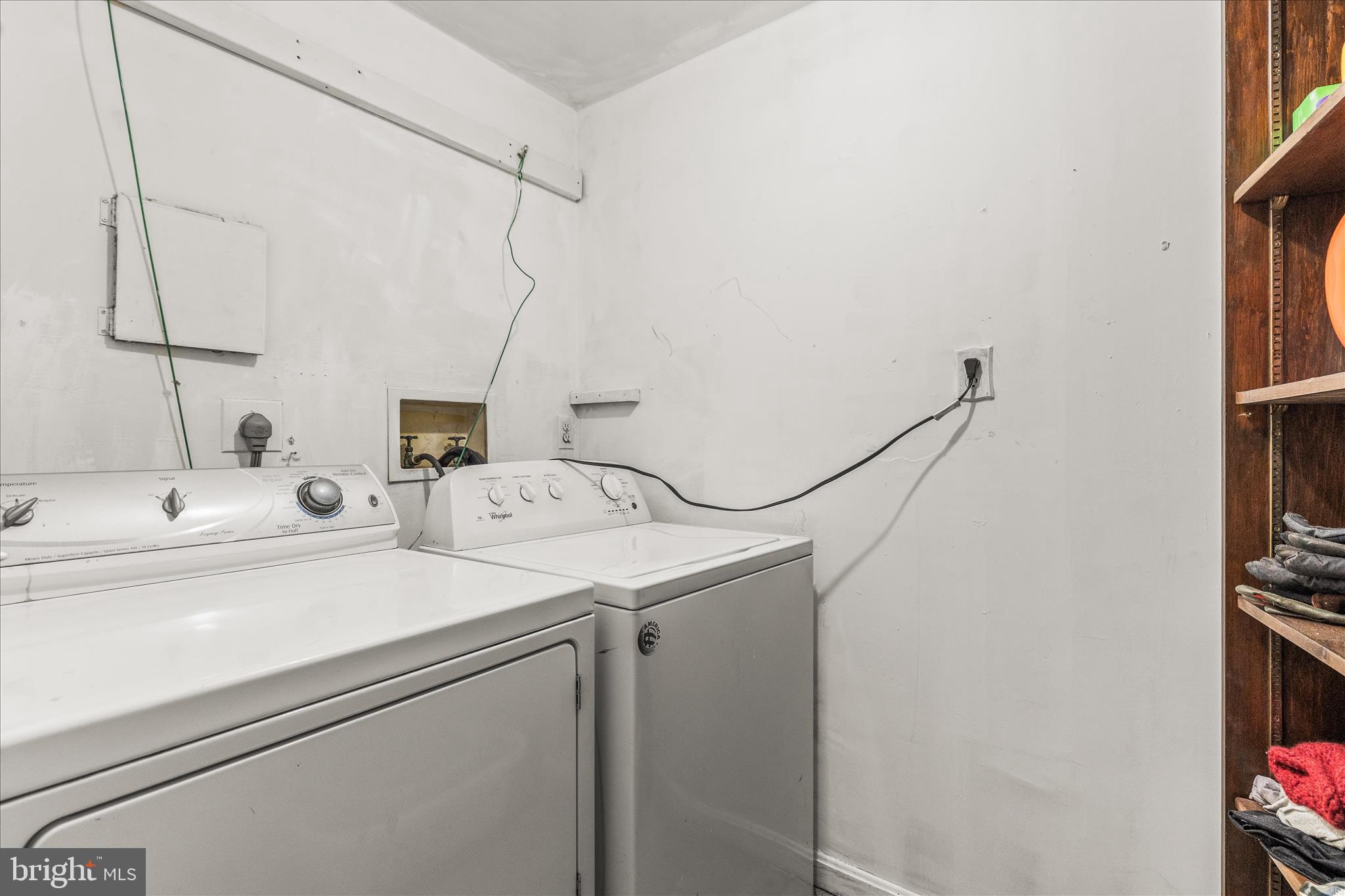 LODGE FOREST MANOR - Residential