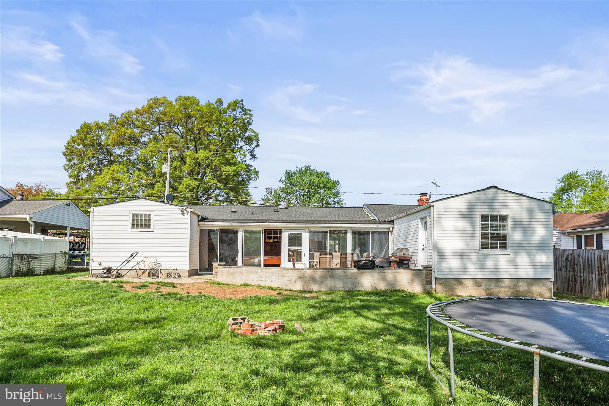 LODGE FOREST MANOR - Residential