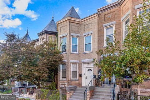 22 TODD PLACE NE WASHINGTON DC 20002